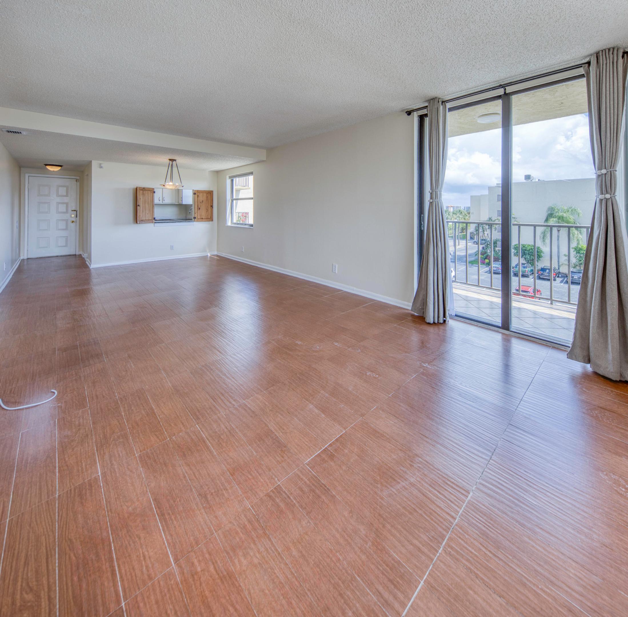 HIDDEN HARBOUR OF THE PALM BEACHES COND DECL FILED - Residential