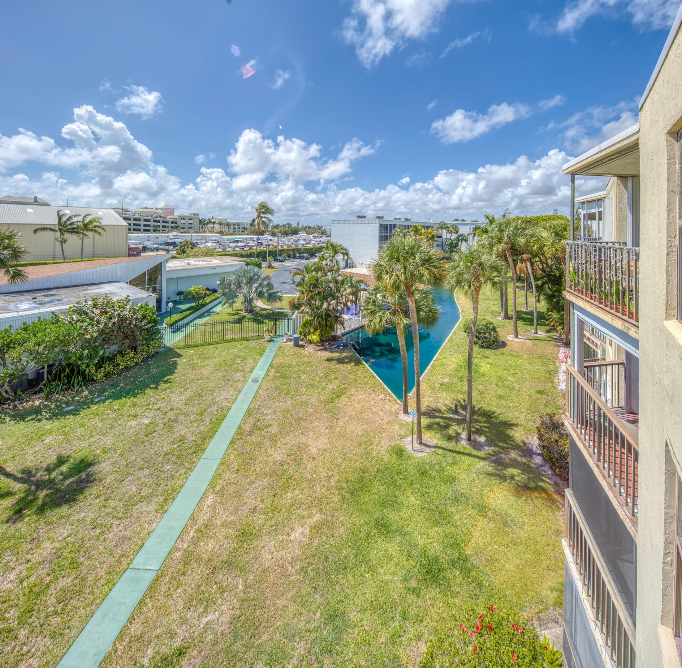 HIDDEN HARBOUR OF THE PALM BEACHES COND DECL FILED - Residential