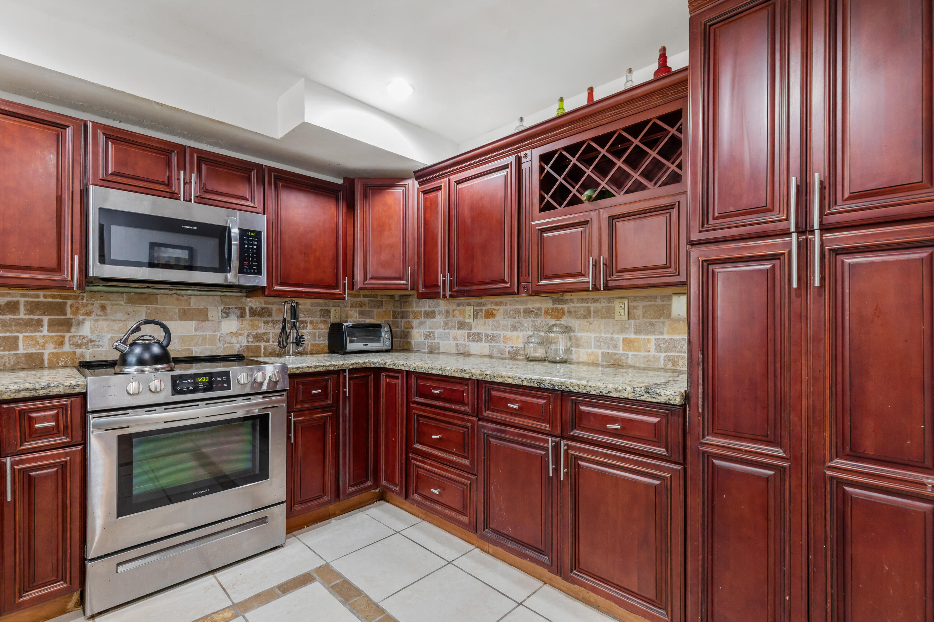 JOHN BELTON SPARLING ESTATES - Residential Lease