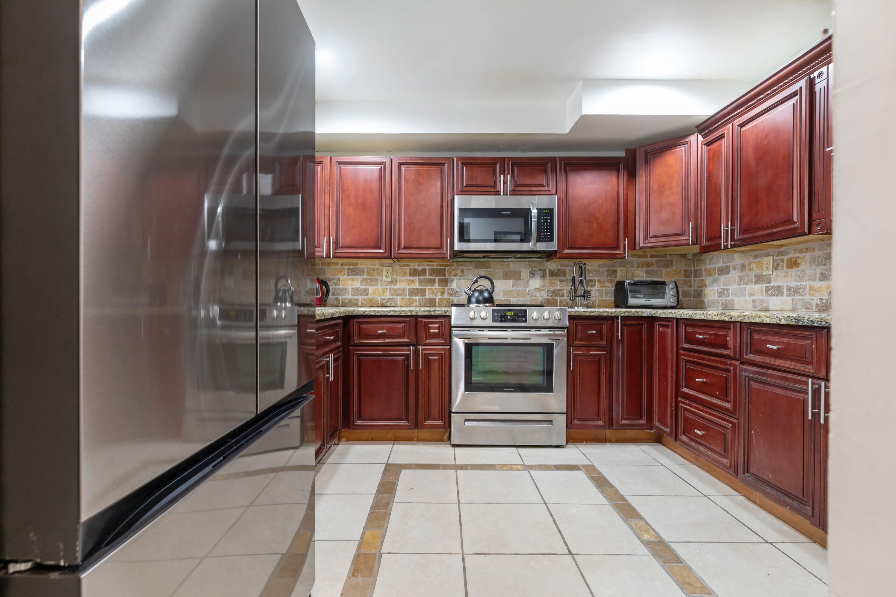 JOHN BELTON SPARLING ESTATES - Residential Lease