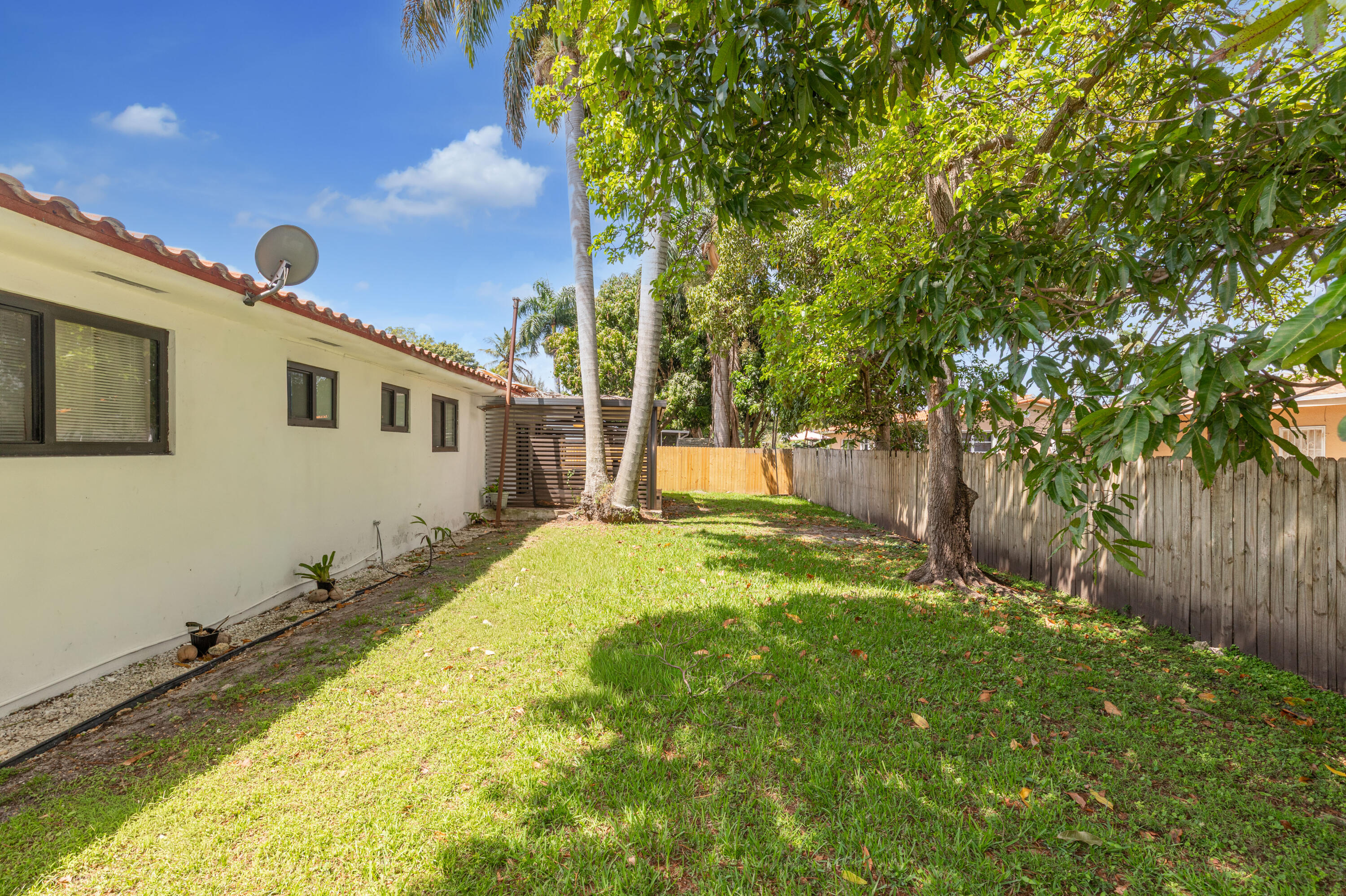 JOHN BELTON SPARLING ESTATES - Residential Lease