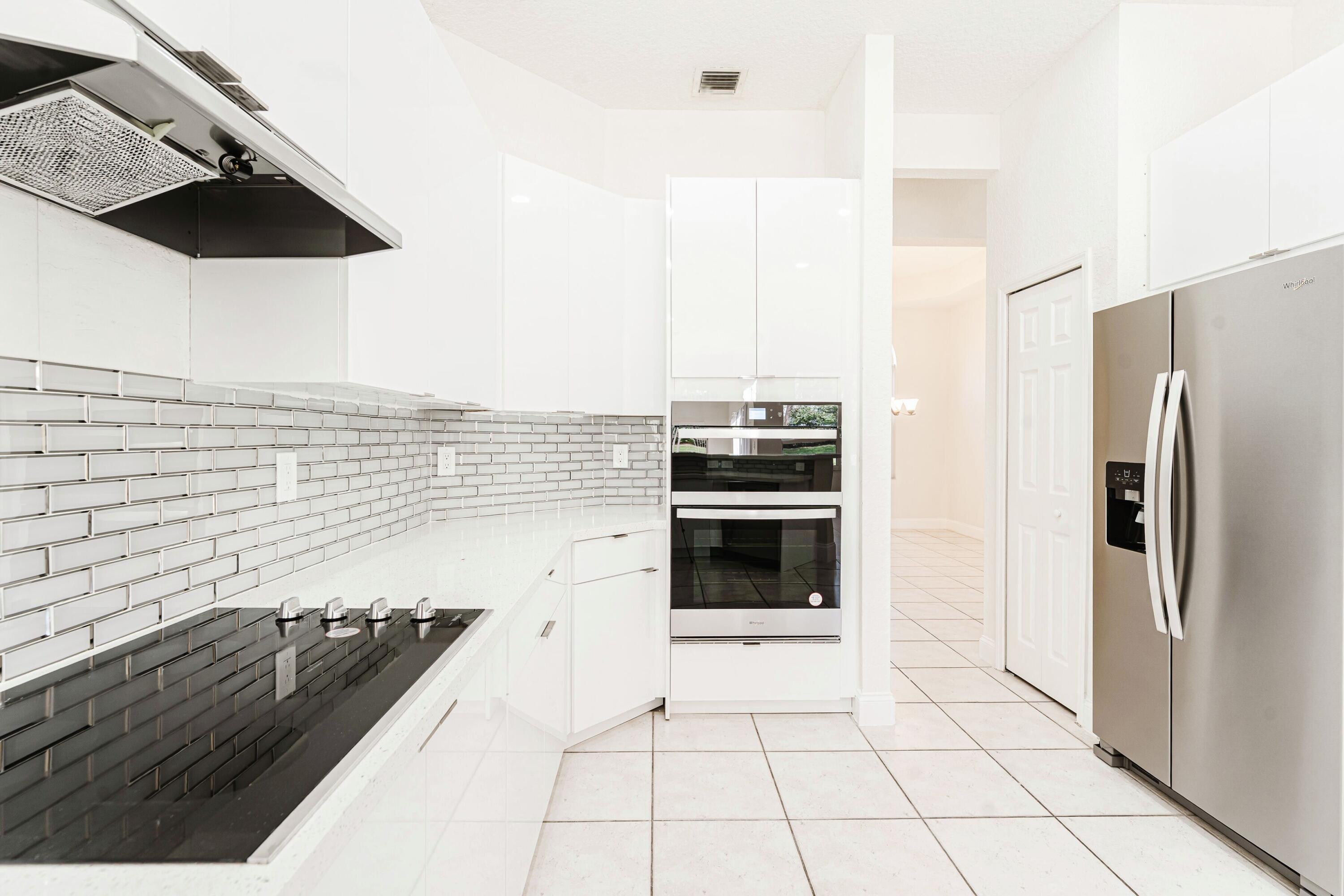 BOCA FALLS PAR T - Residential Lease
