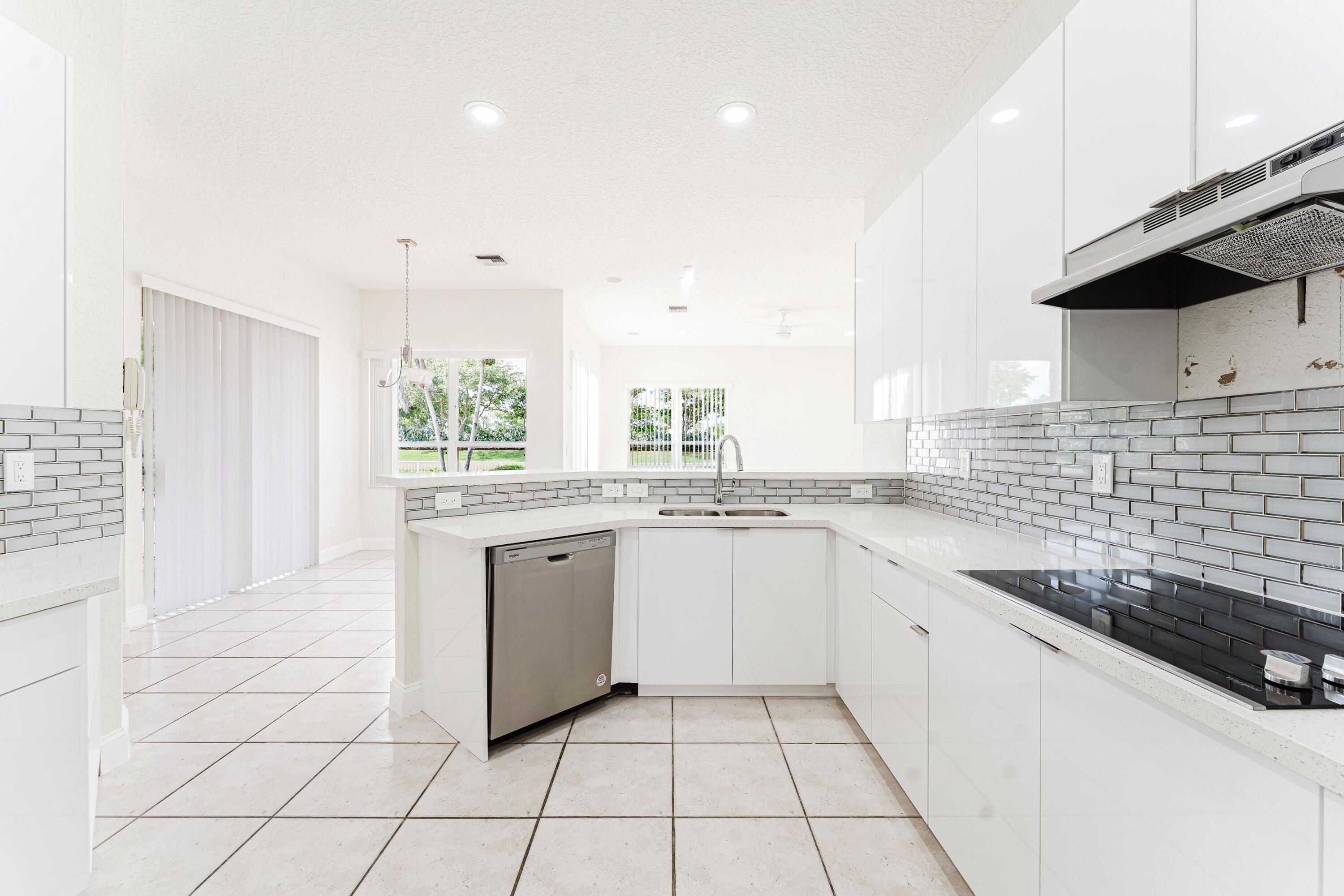 BOCA FALLS PAR T - Residential Lease