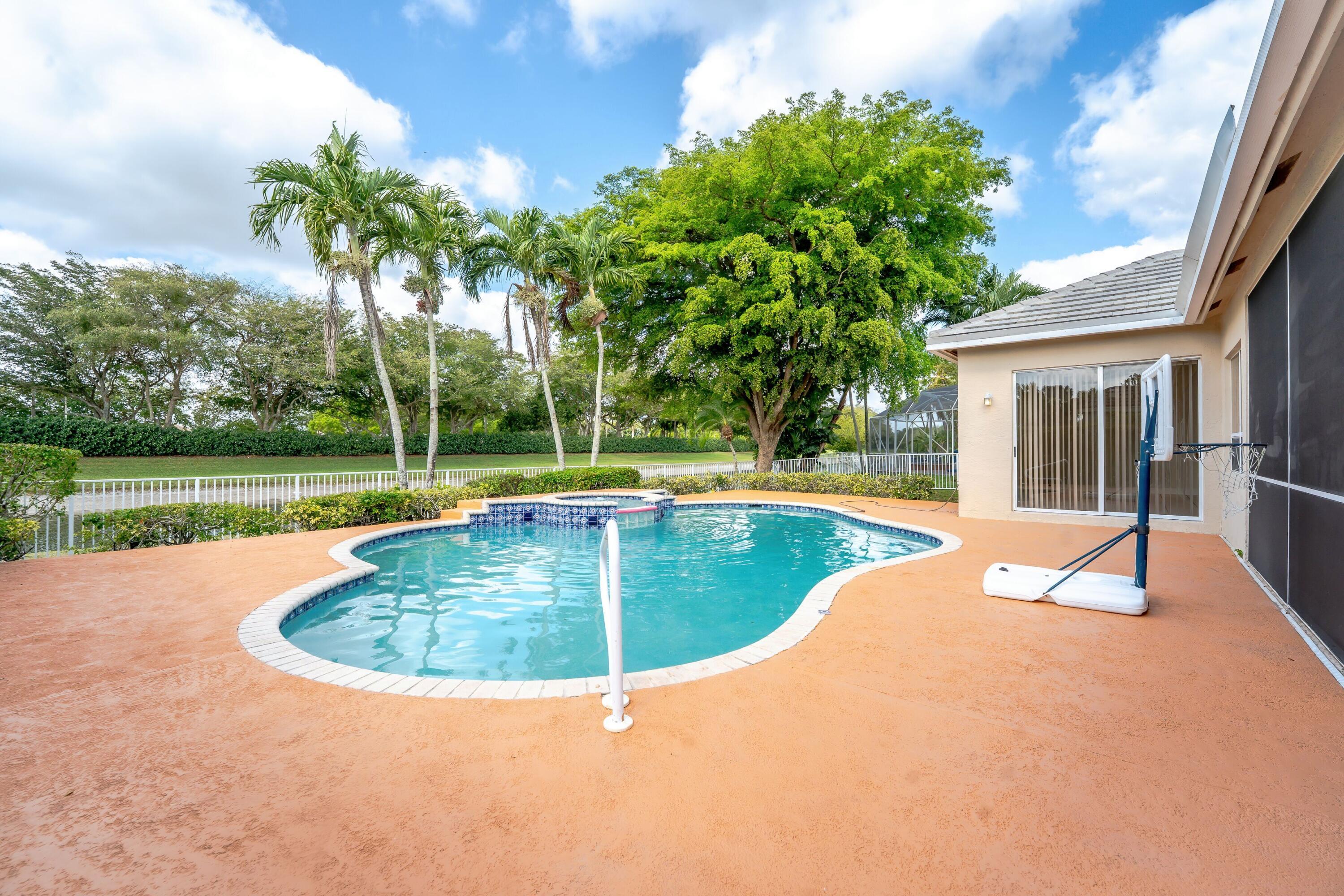 BOCA FALLS PAR T - Residential Lease