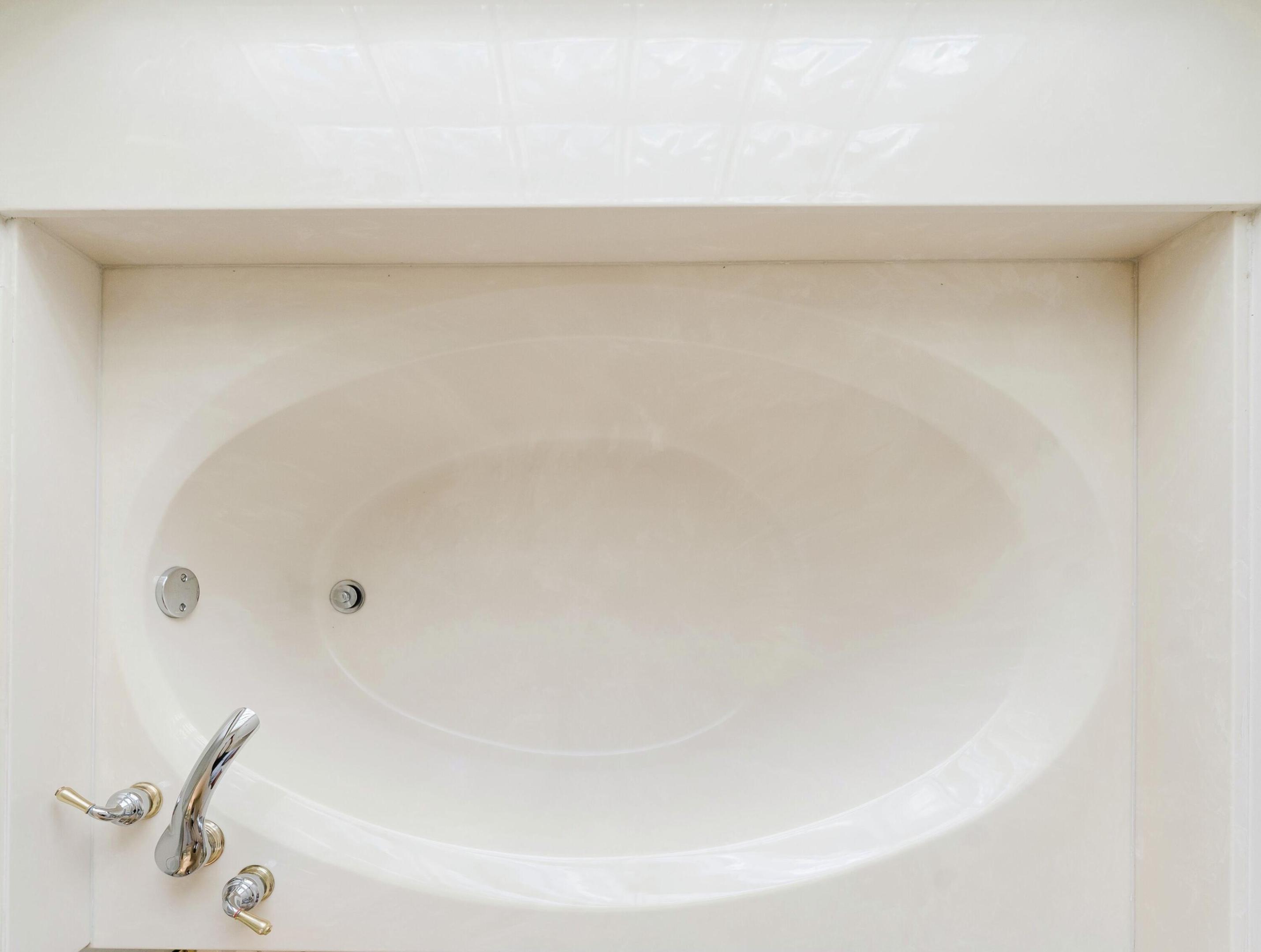 BOCA FALLS PAR T - Residential Lease