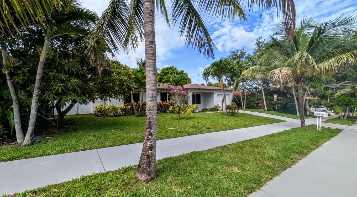 LAKE CLARKE SOUTH - Residential Lease