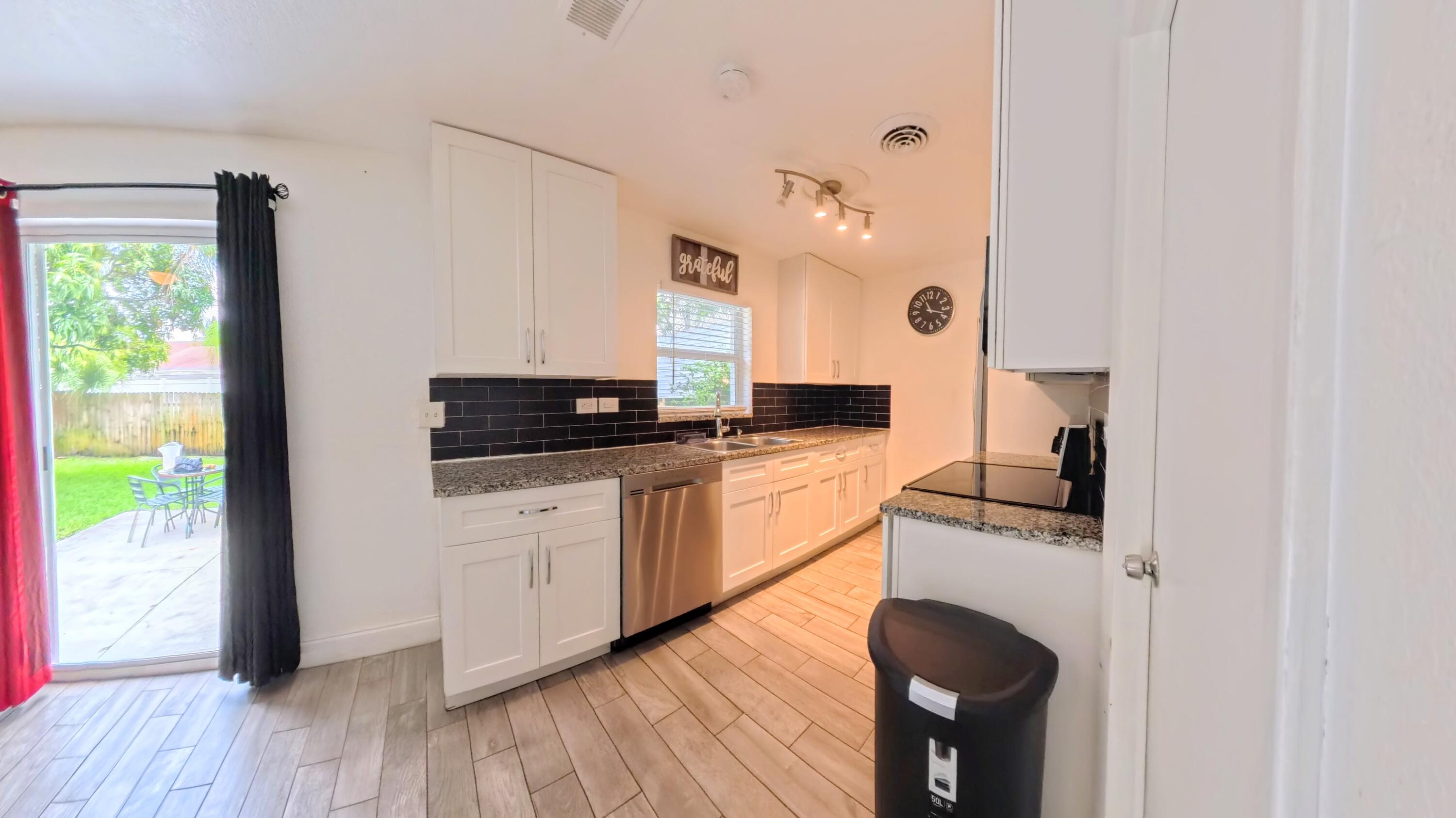 LAKE CLARKE SOUTH - Residential Lease