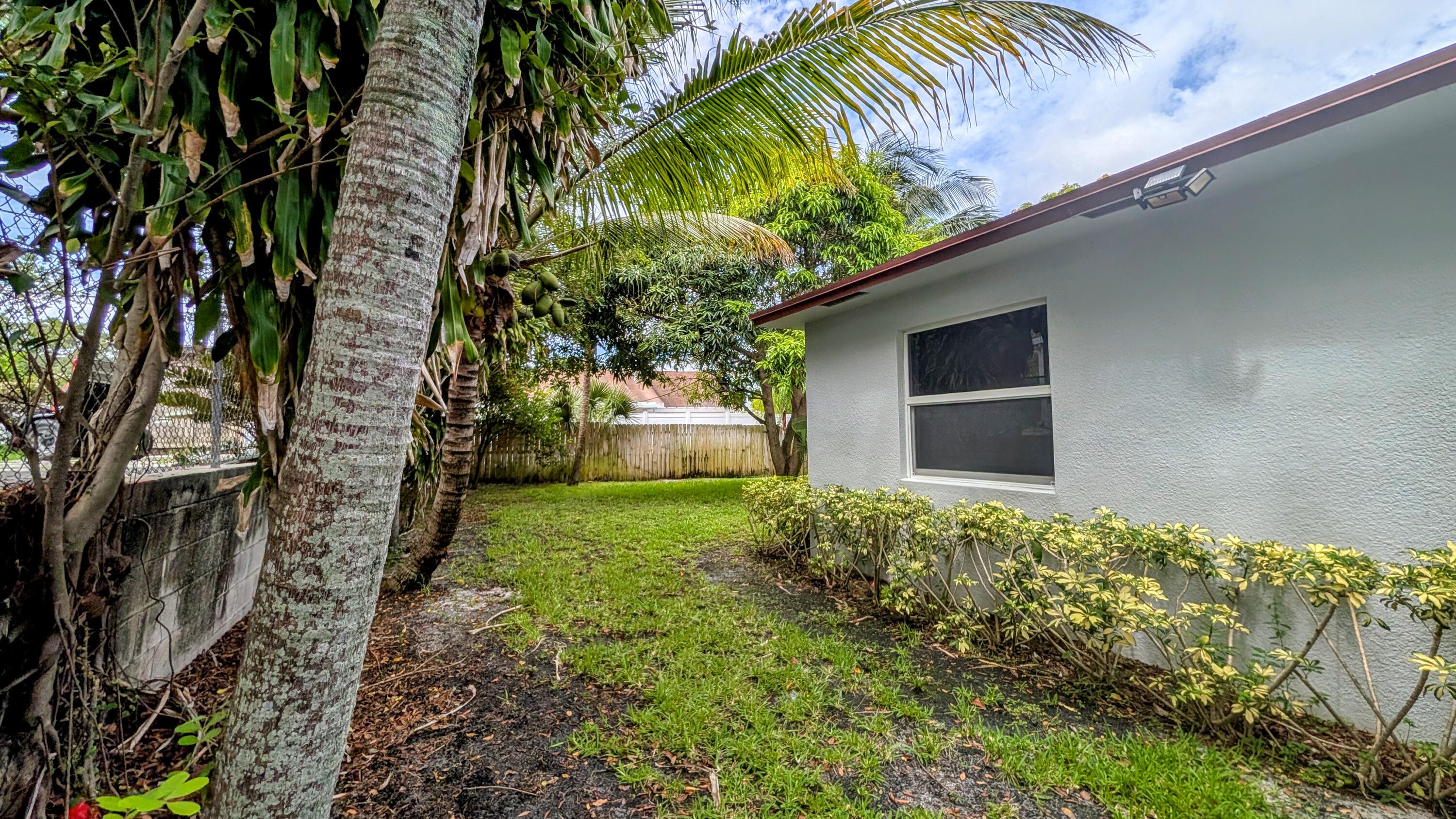 LAKE CLARKE SOUTH - Residential Lease