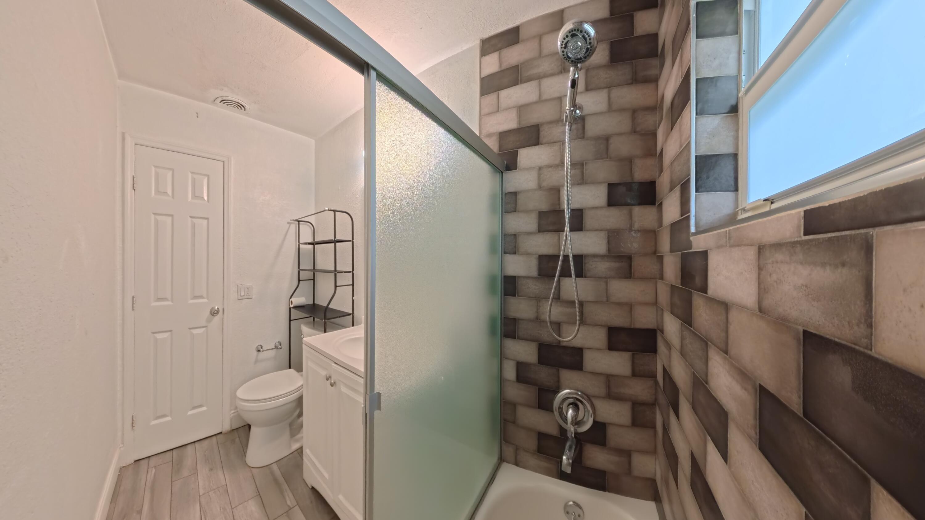 LAKE CLARKE SOUTH - Residential Lease