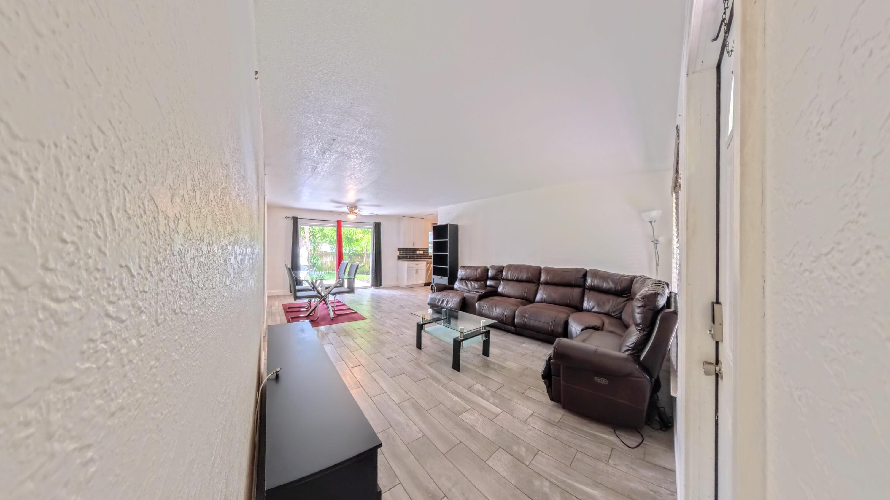 LAKE CLARKE SOUTH - Residential Lease