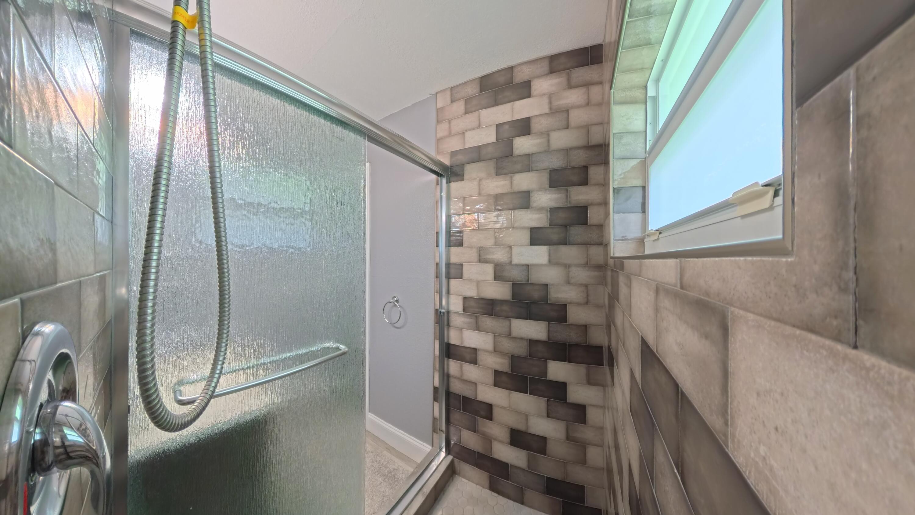 LAKE CLARKE SOUTH - Residential Lease