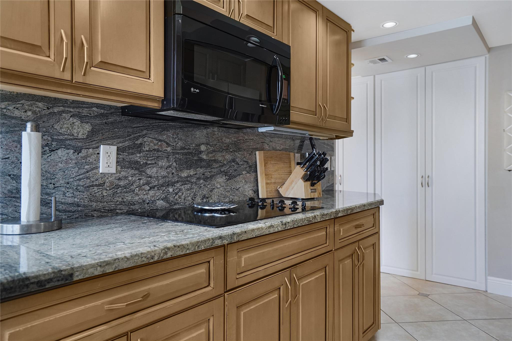 Plaza South - Residential Lease