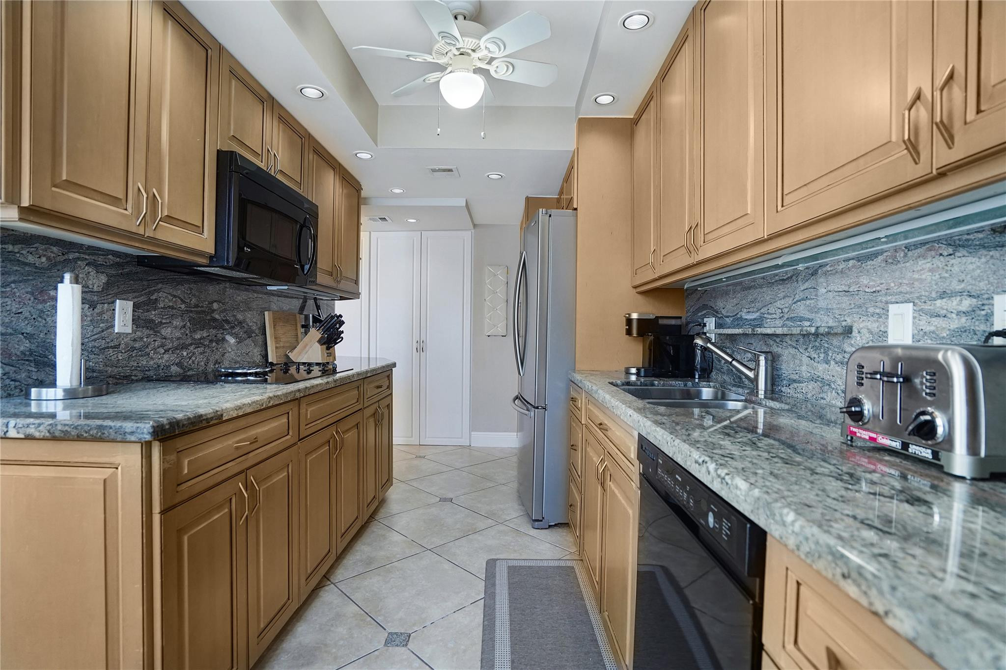 Plaza South - Residential Lease