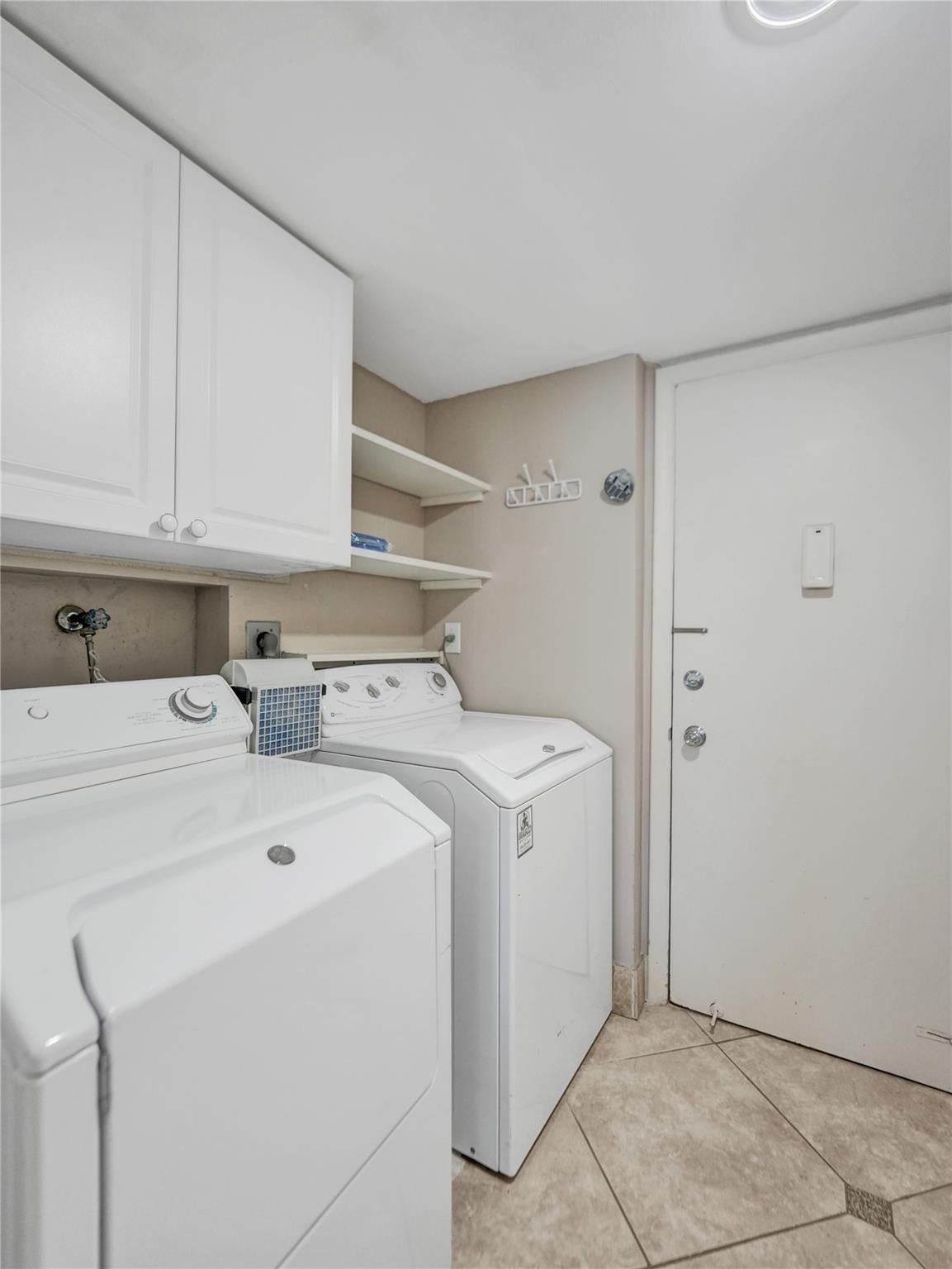 Plaza South - Residential Lease
