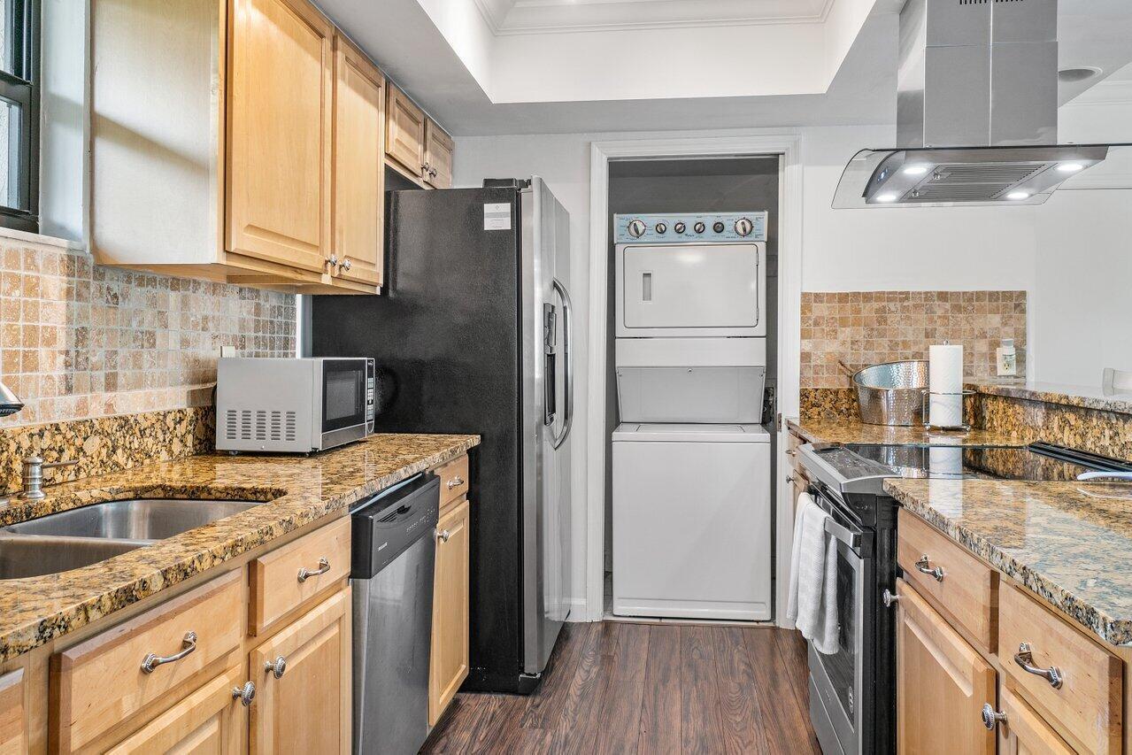TENNIS LODGES 1 CONDO - Residential Lease