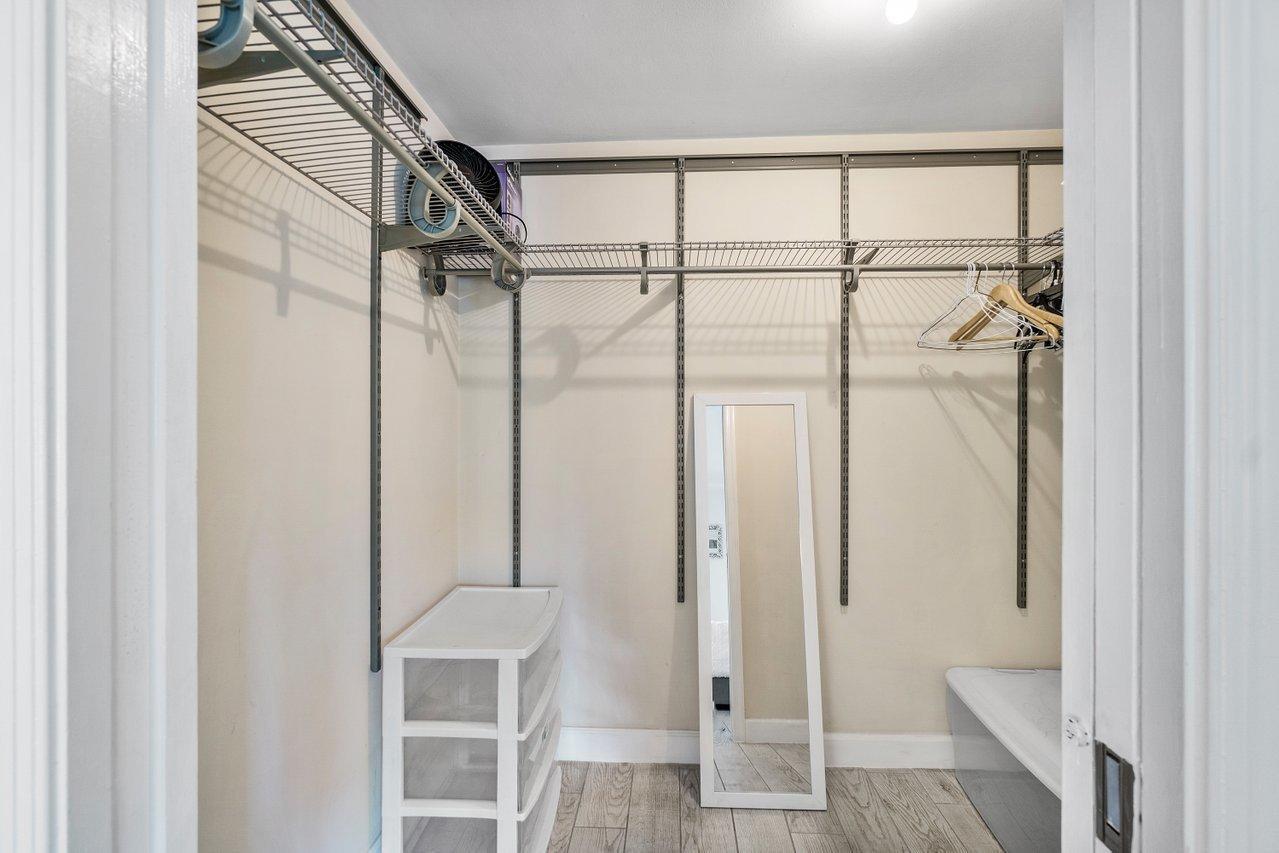 TENNIS LODGES 1 CONDO - Residential Lease