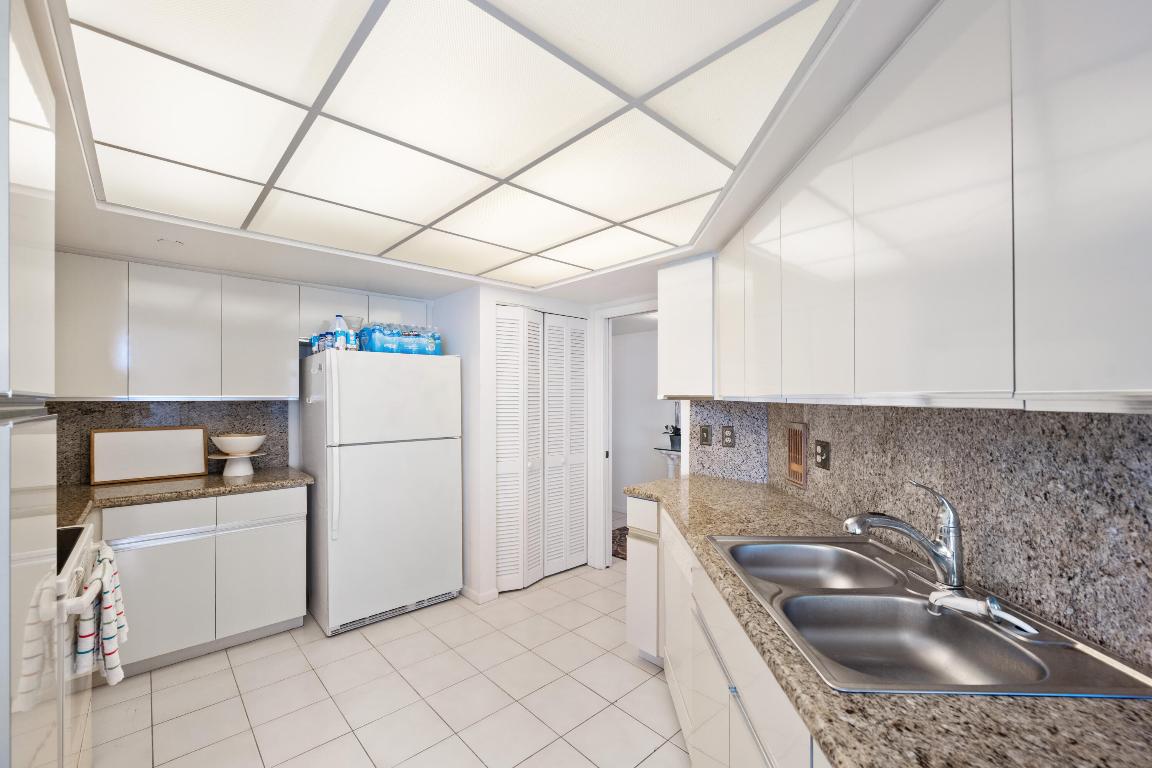 THIRTY FIVE SIXTY CONDO, Concordia East - Residential