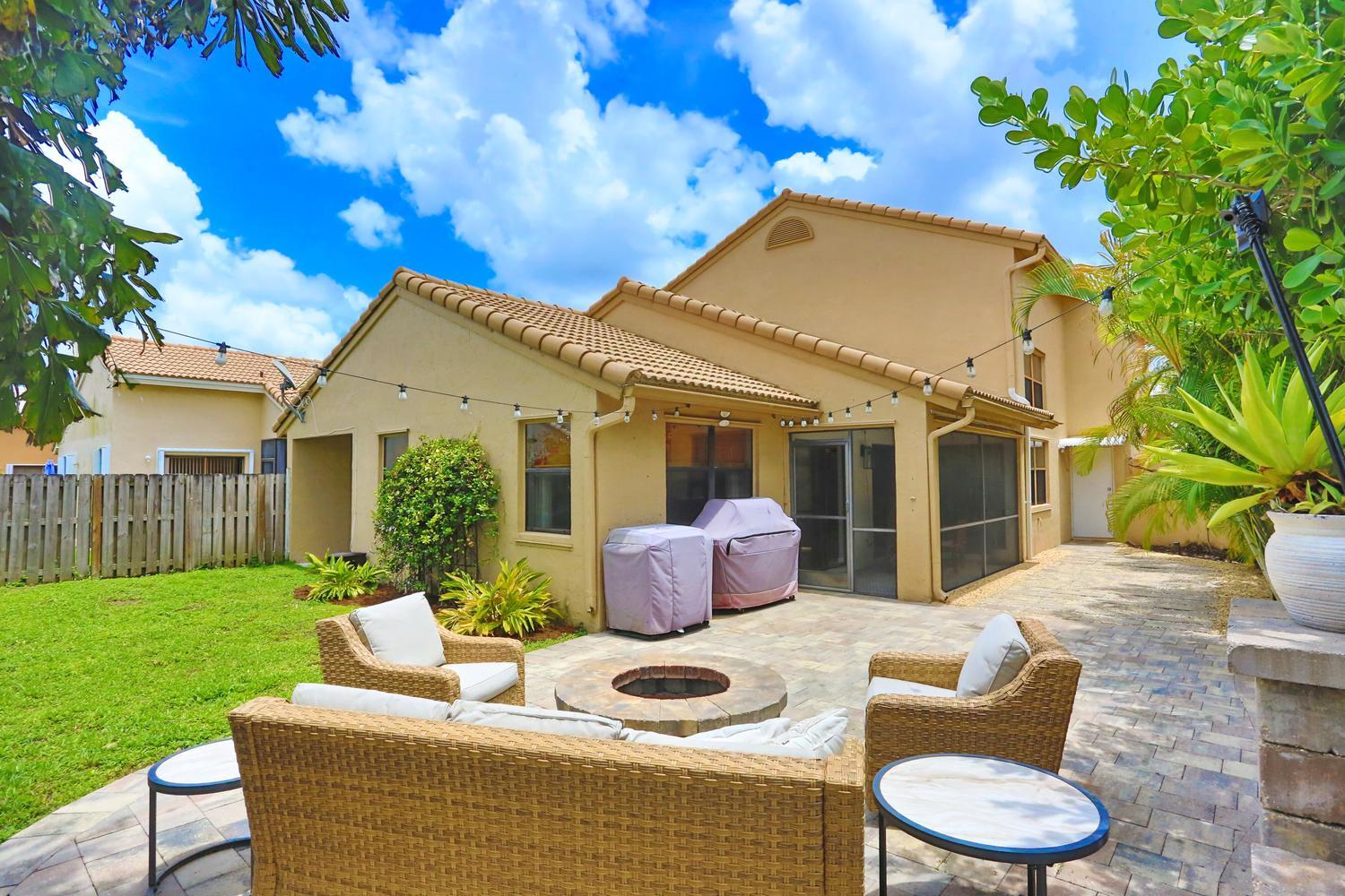 FALCONS LEA - Residential