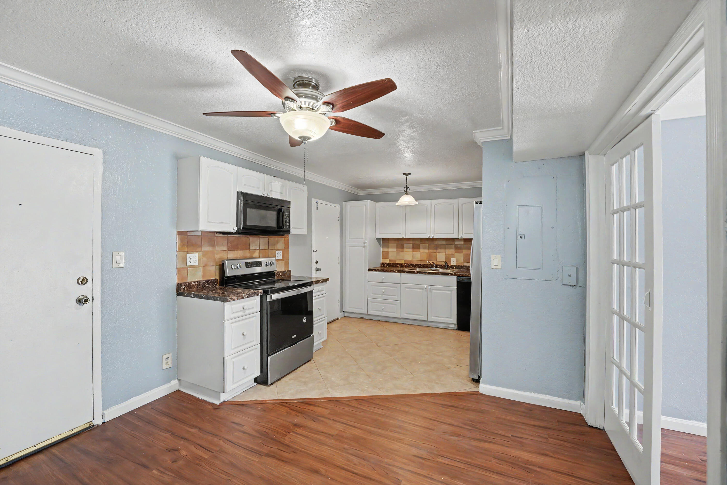 TOWN SQUARE CONDO - Residential