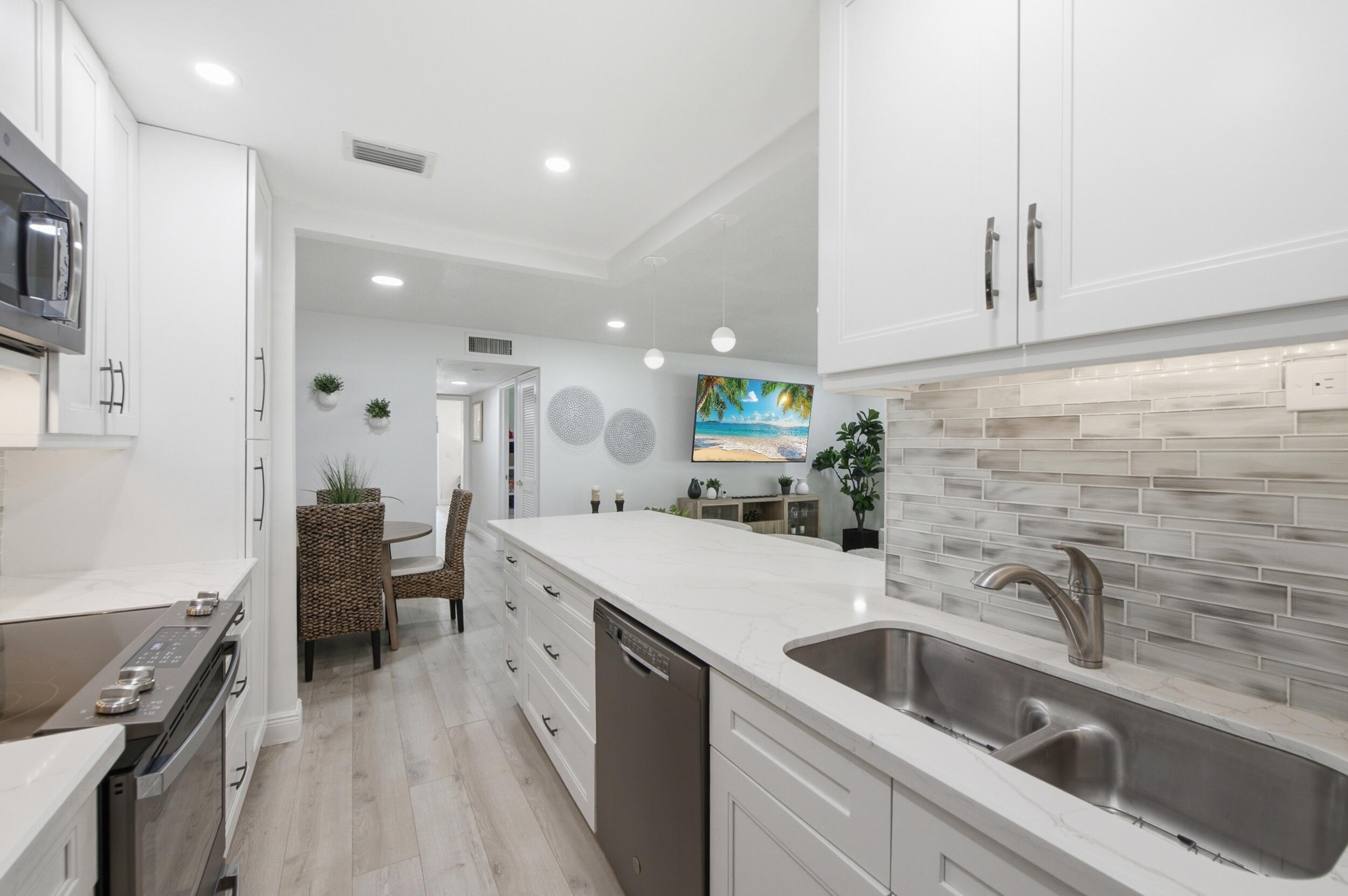 HIGH POINT OF DELRAY SEC 4 - Residential