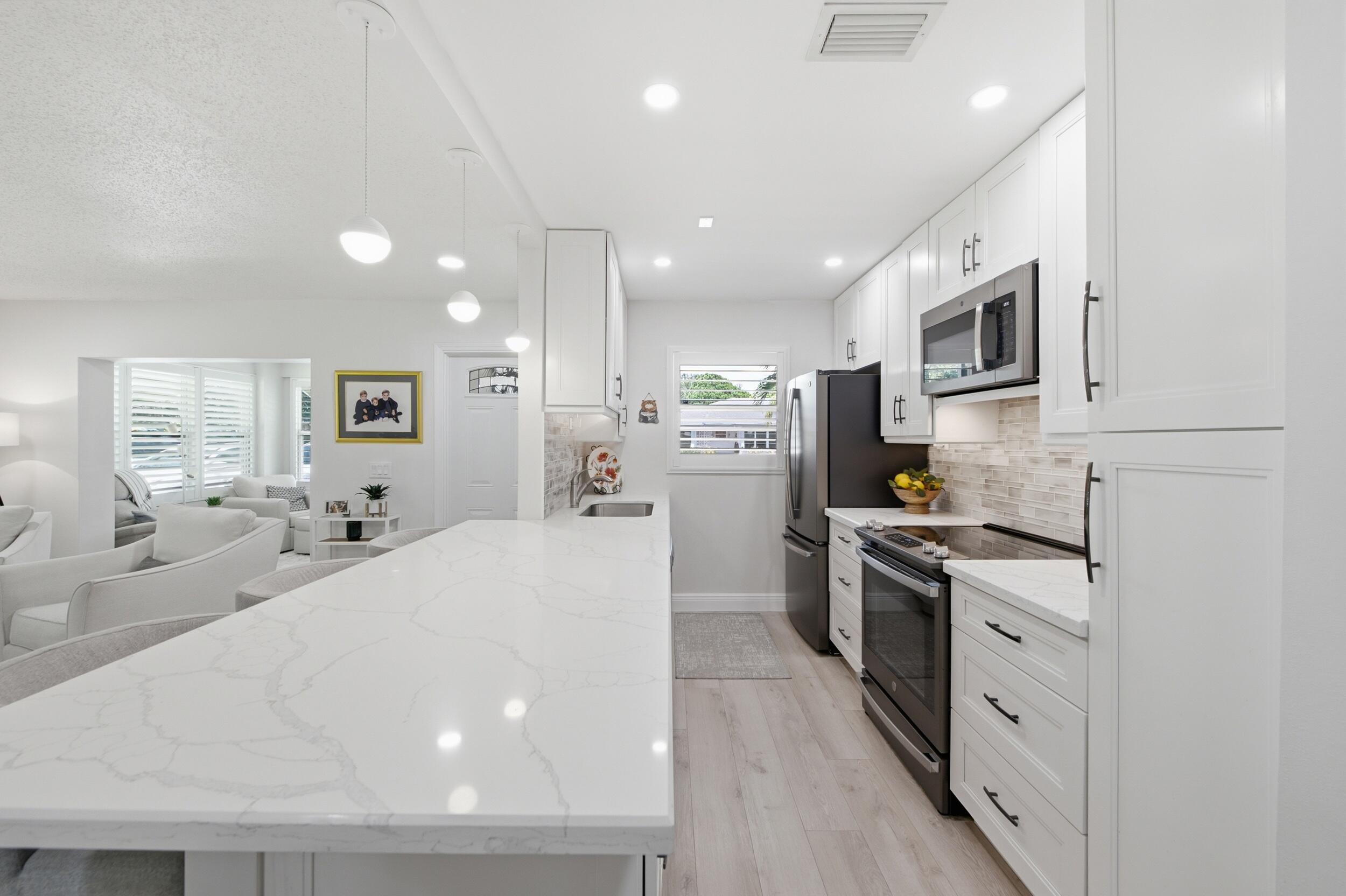 HIGH POINT OF DELRAY SEC 4 - Residential