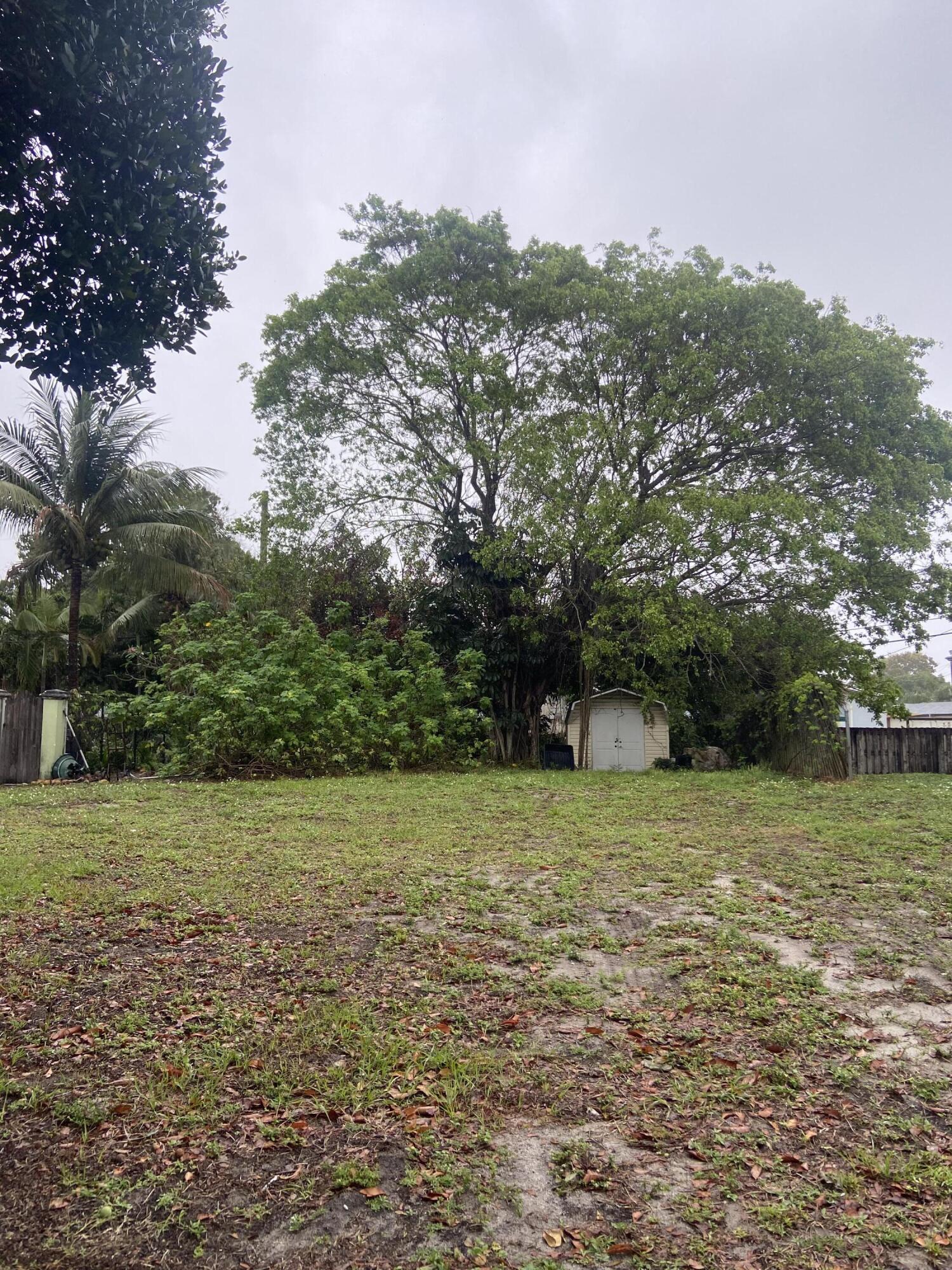Buyer to confirm all information at the city of Pompano Beach.