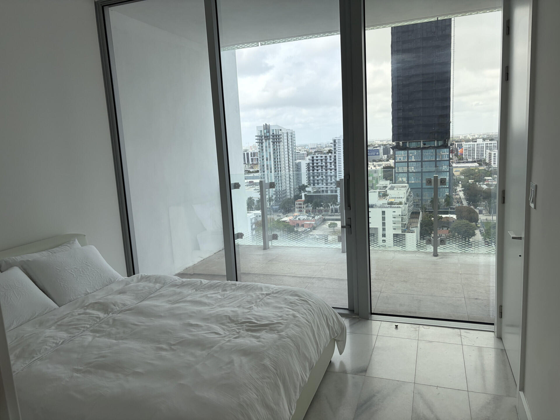 700 Edgewater - Residential