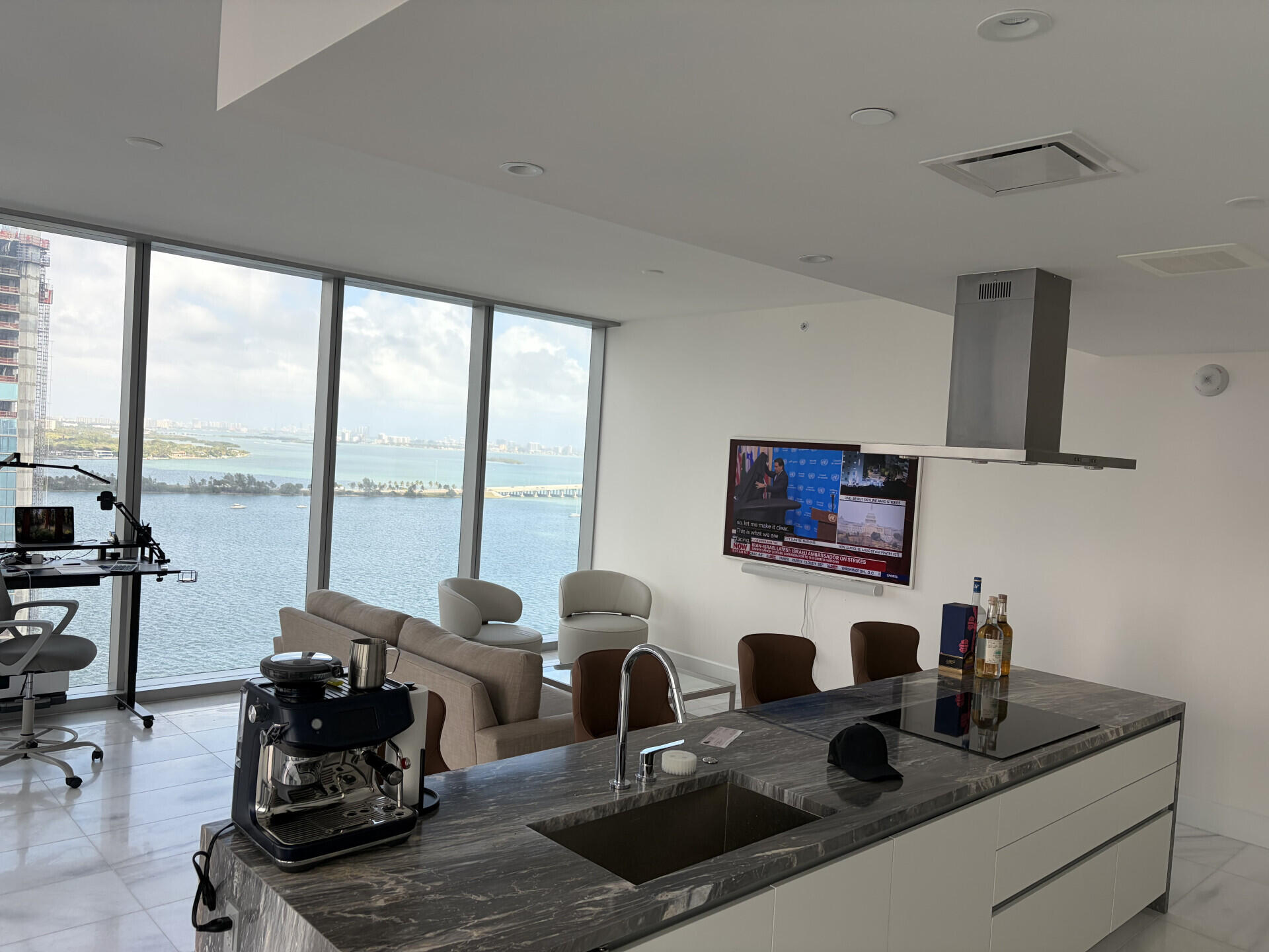 700 Edgewater - Residential