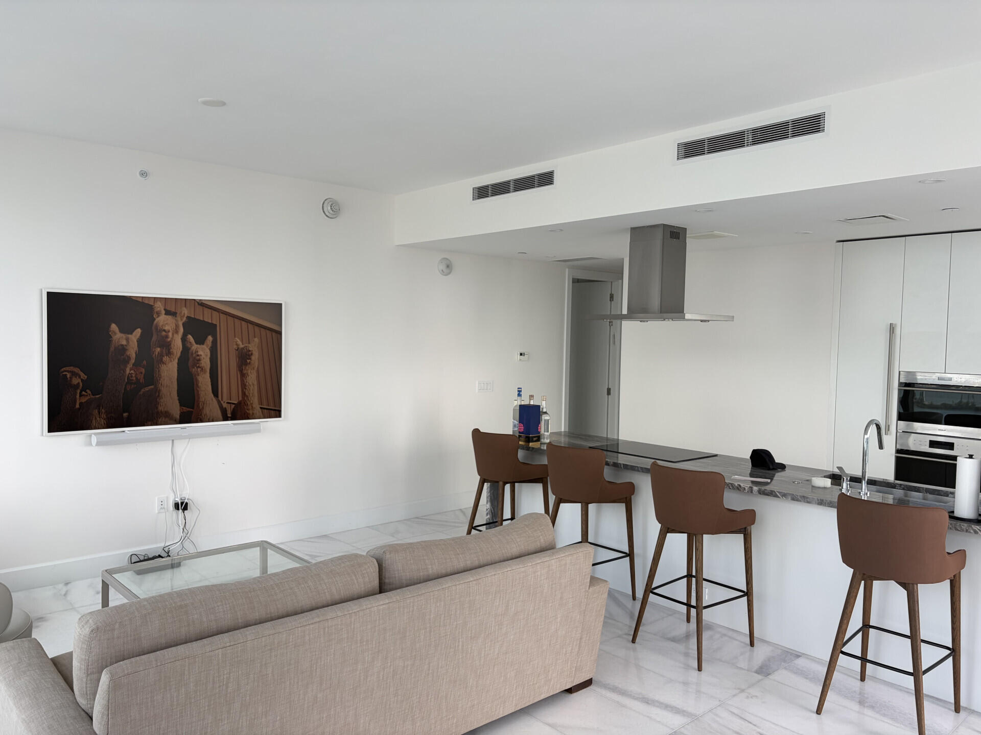 700 Edgewater - Residential