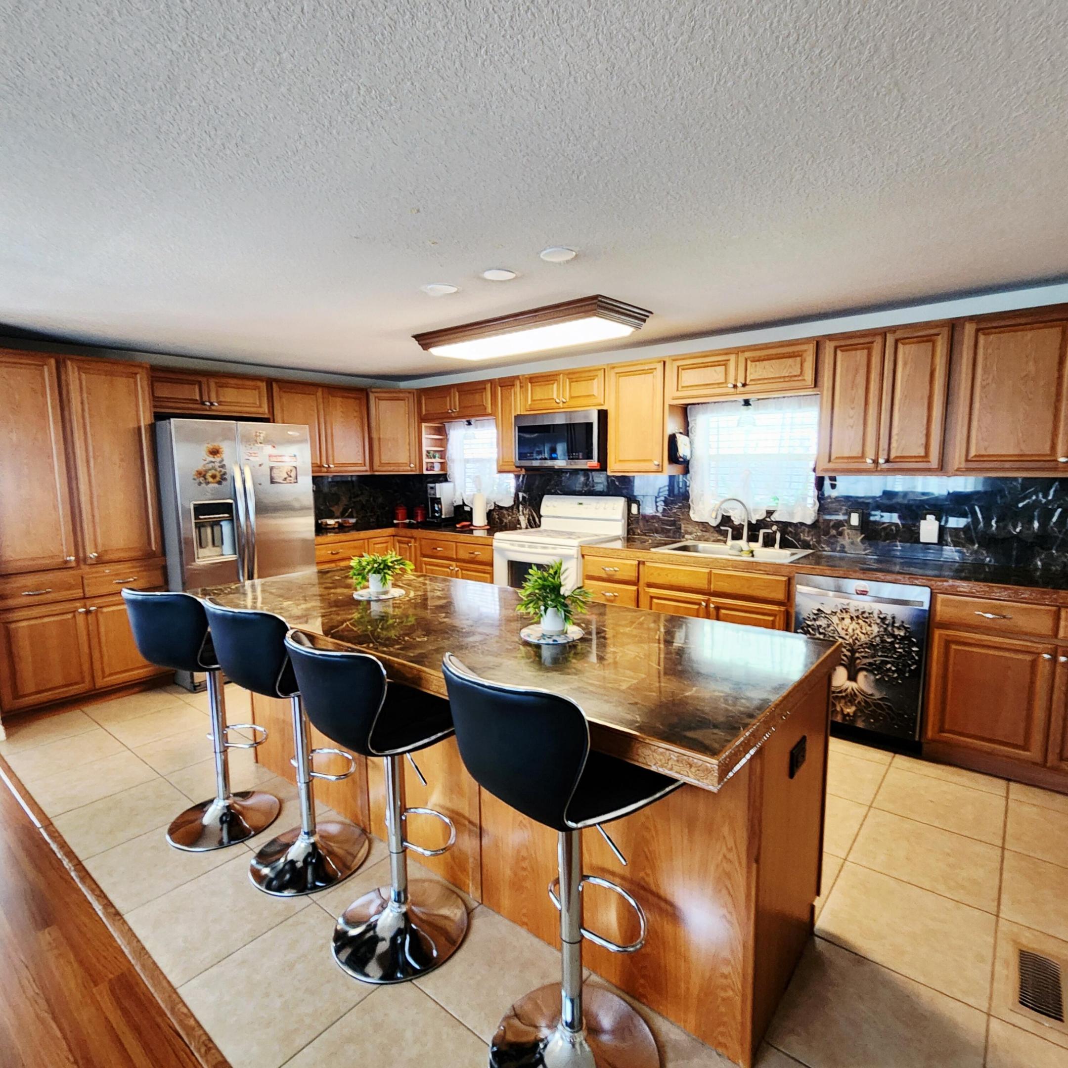 Spanish Lakes Riverfront - Residential