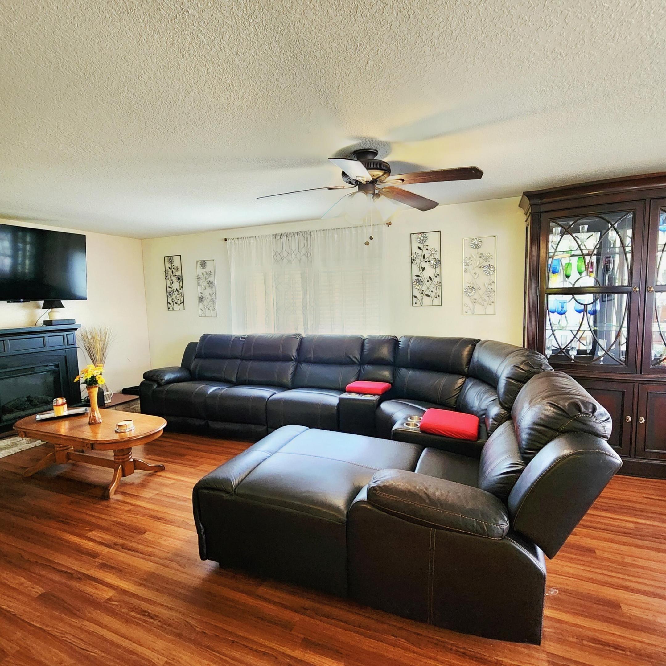 Spanish Lakes Riverfront - Residential