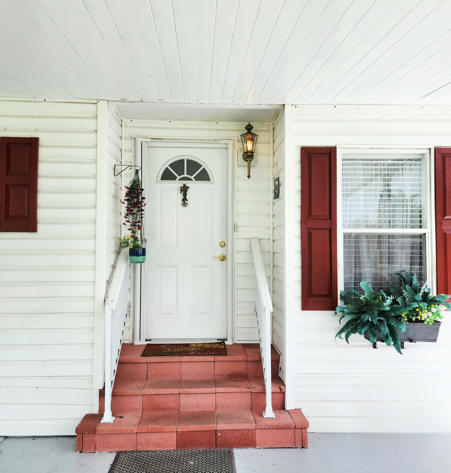Spanish Lakes Riverfront - Residential