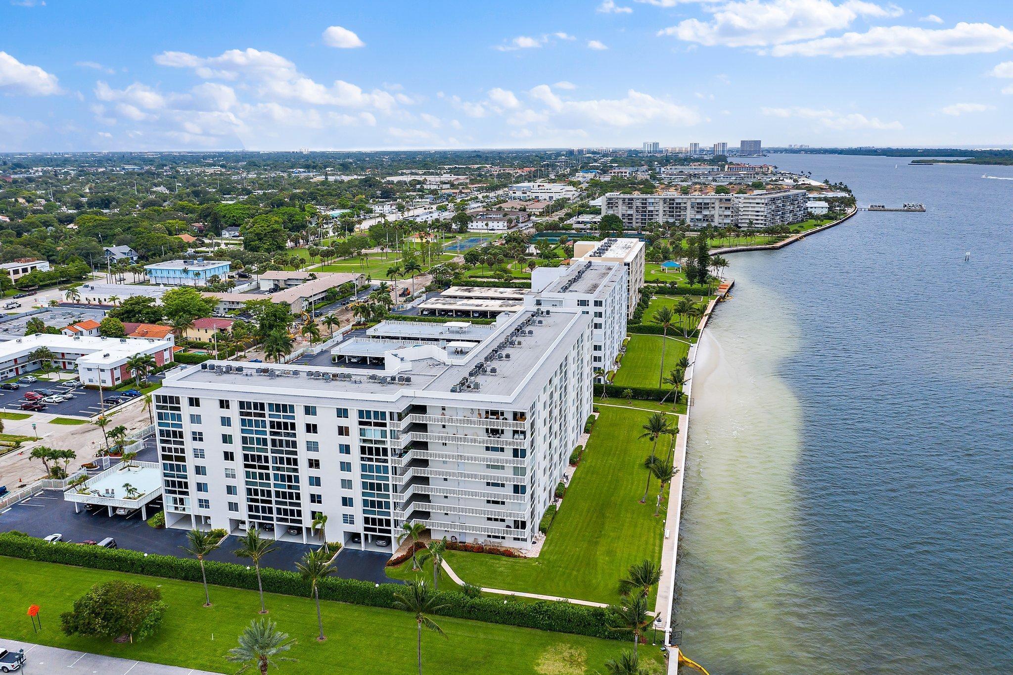 LAKE HARBOUR TOWERS CONDO - Residential Lease