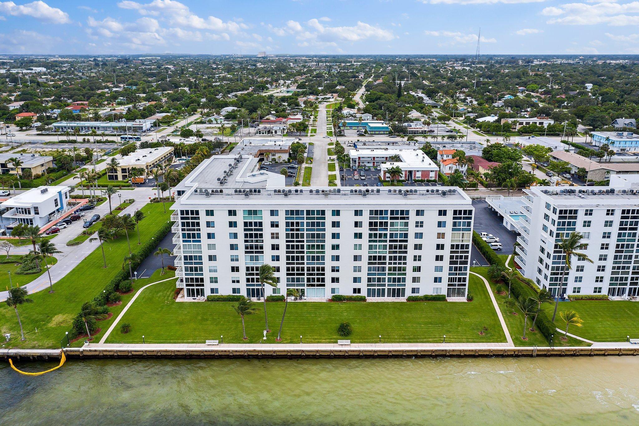 LAKE HARBOUR TOWERS CONDO - Residential Lease