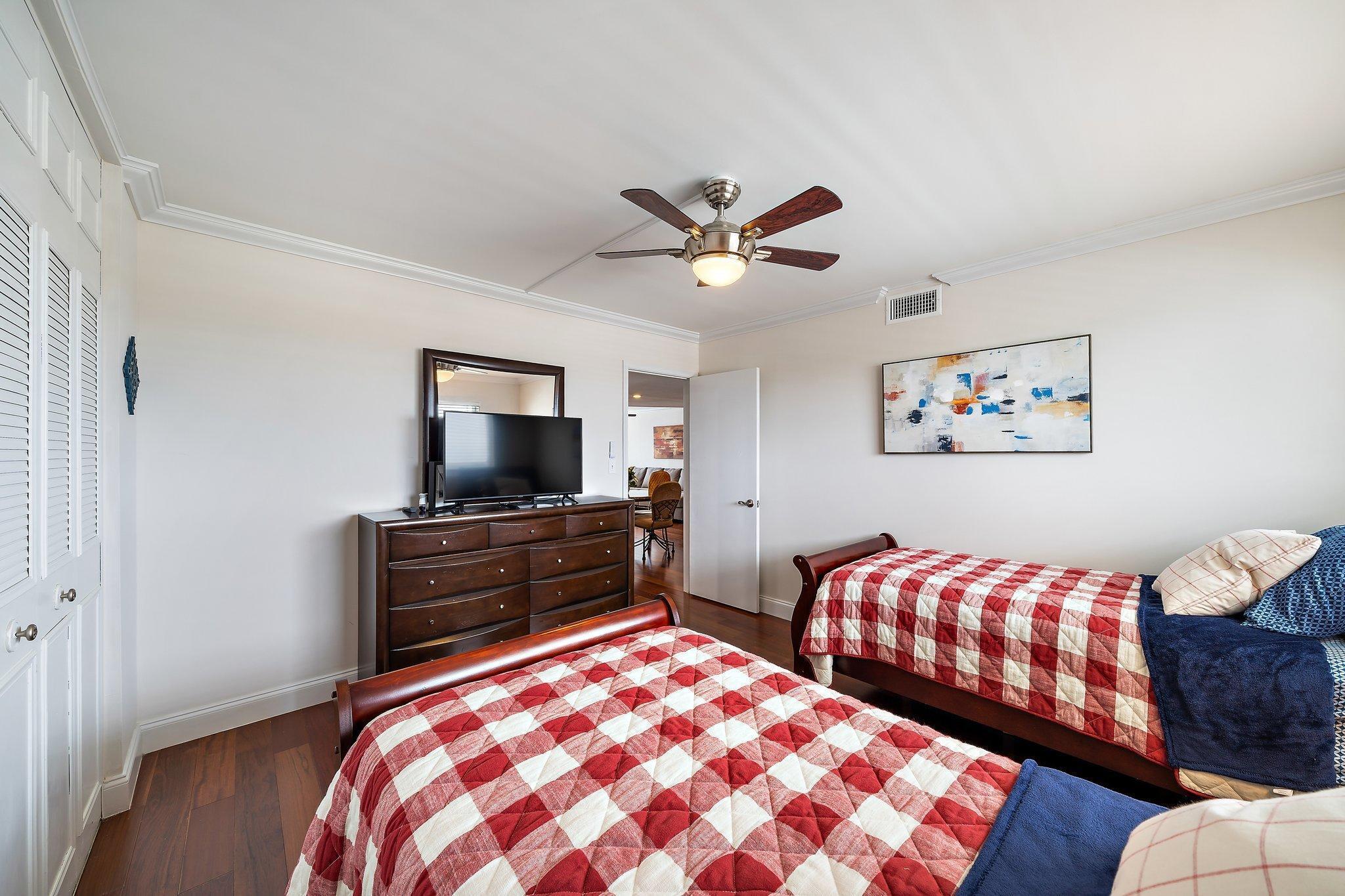 LAKE HARBOUR TOWERS CONDO - Residential Lease