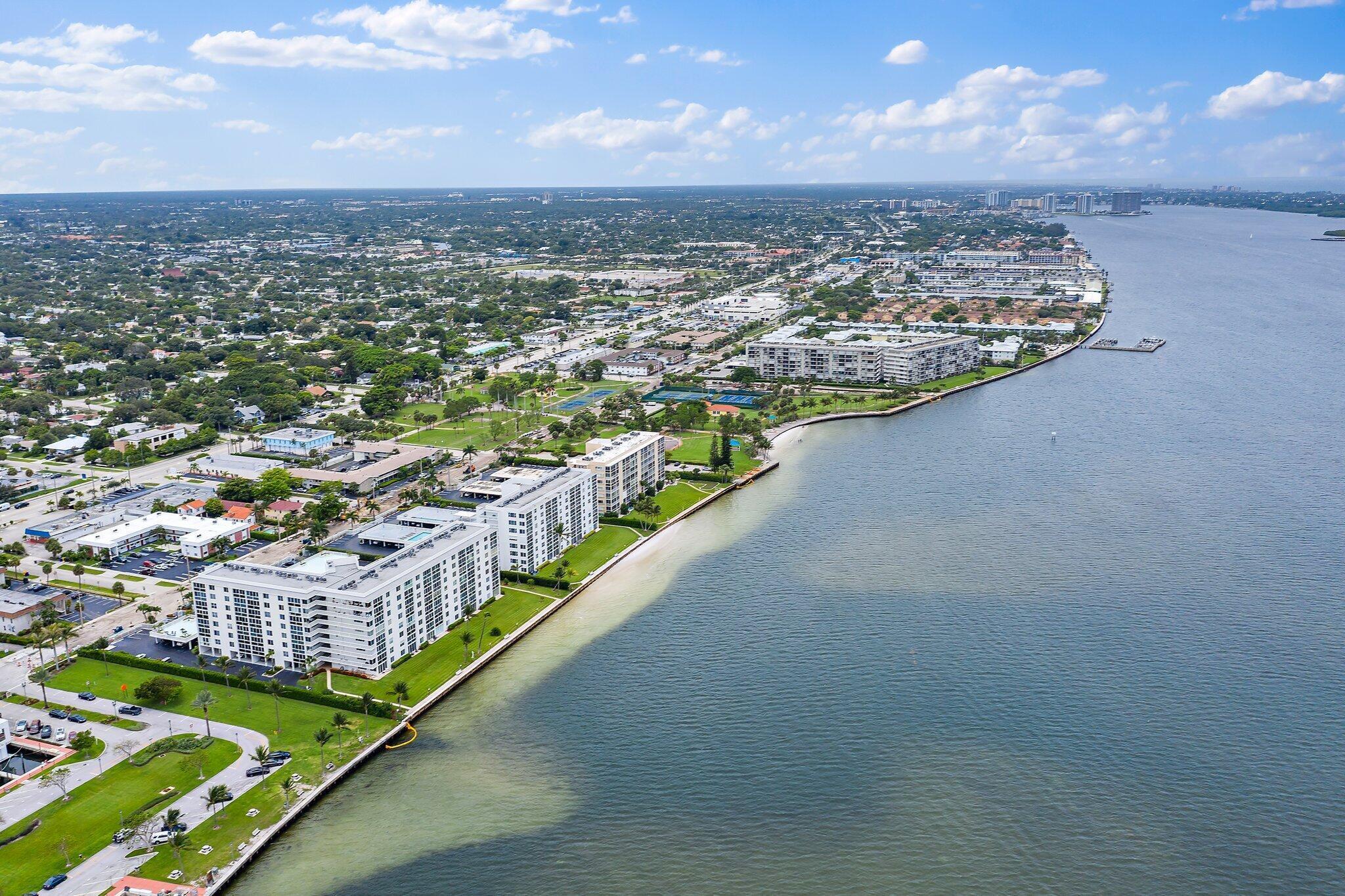 LAKE HARBOUR TOWERS CONDO - Residential Lease