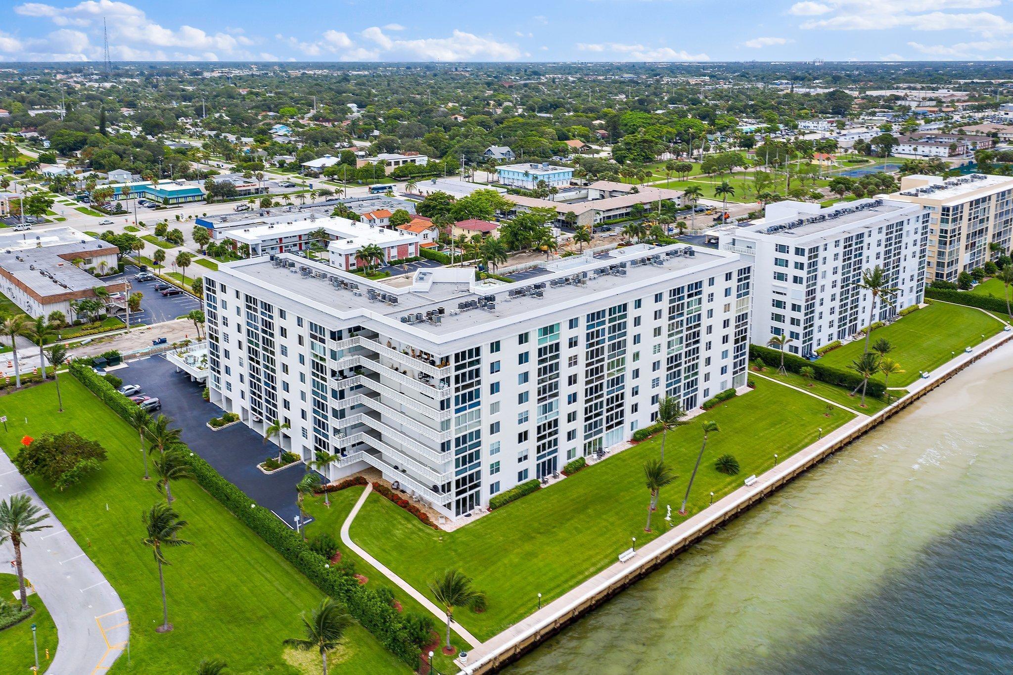 LAKE HARBOUR TOWERS CONDO - Residential Lease