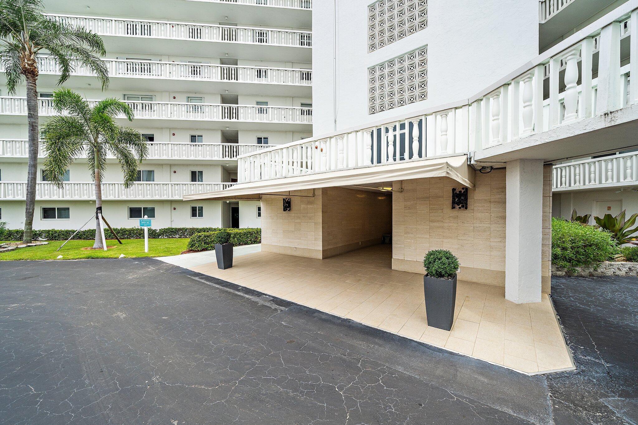 LAKE HARBOUR TOWERS CONDO - Residential Lease