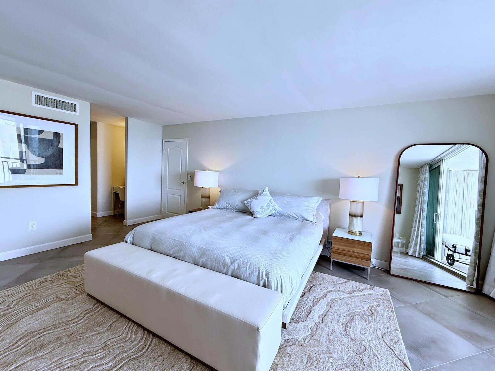 BARCLAY CONDO - Residential Lease