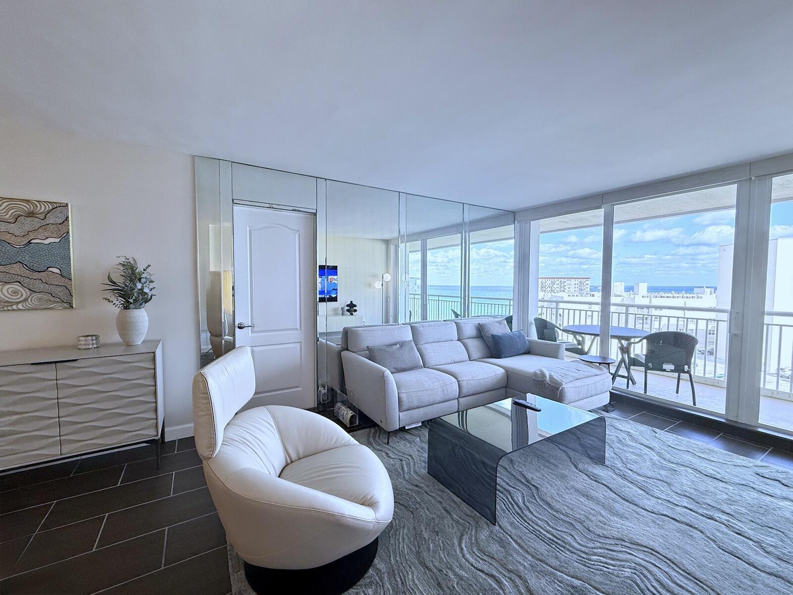 BARCLAY CONDO - Residential Lease