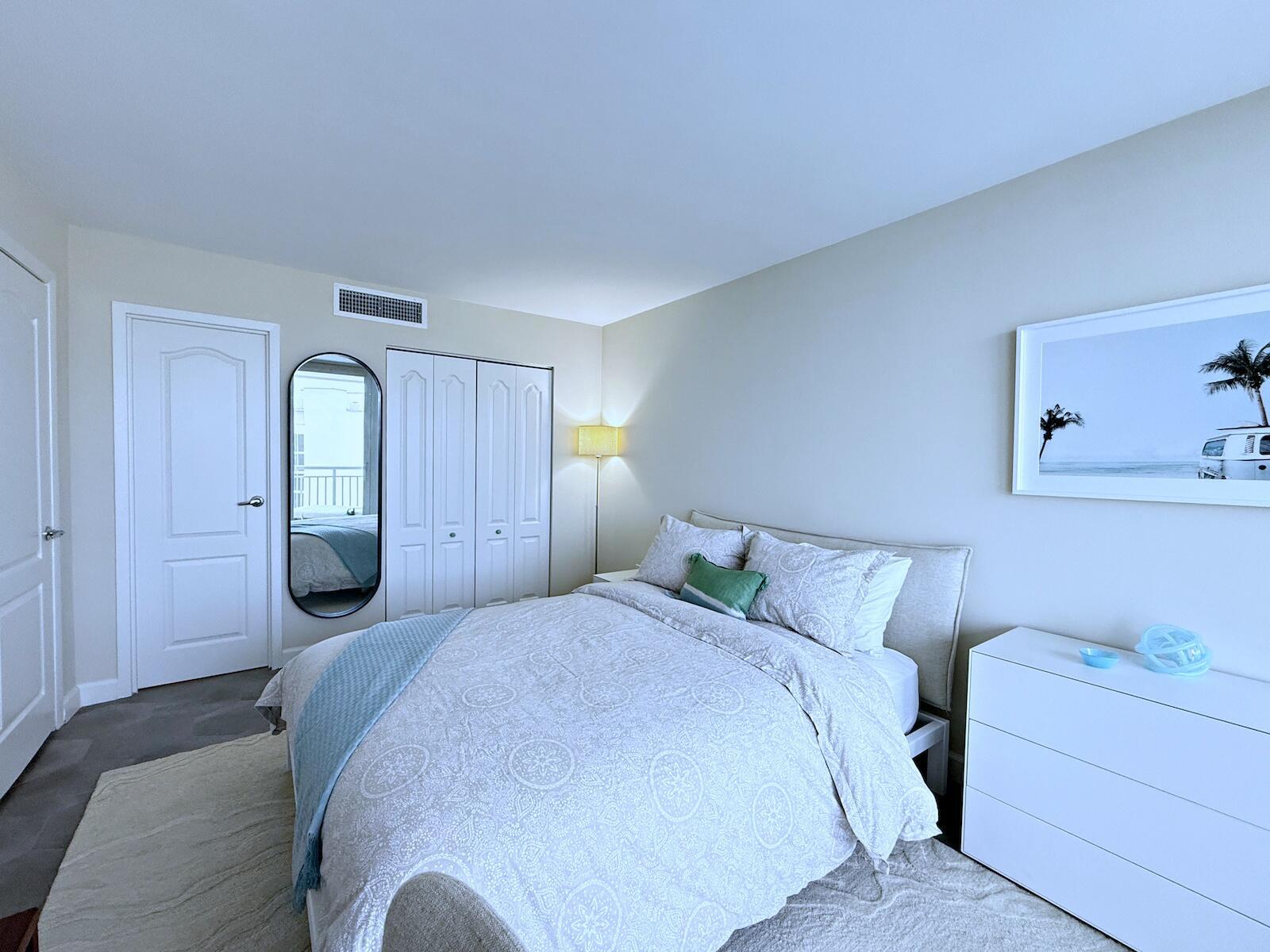 BARCLAY CONDO - Residential Lease