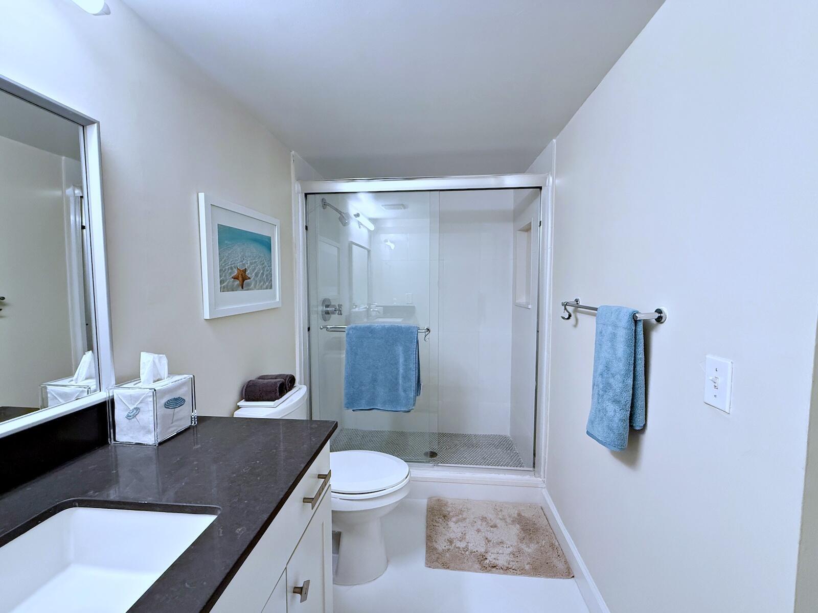 BARCLAY CONDO - Residential Lease