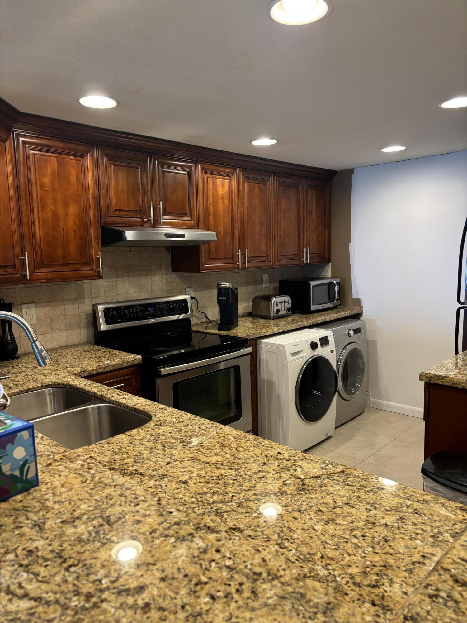STARLIGHT TOWERS CONDO - Residential Lease