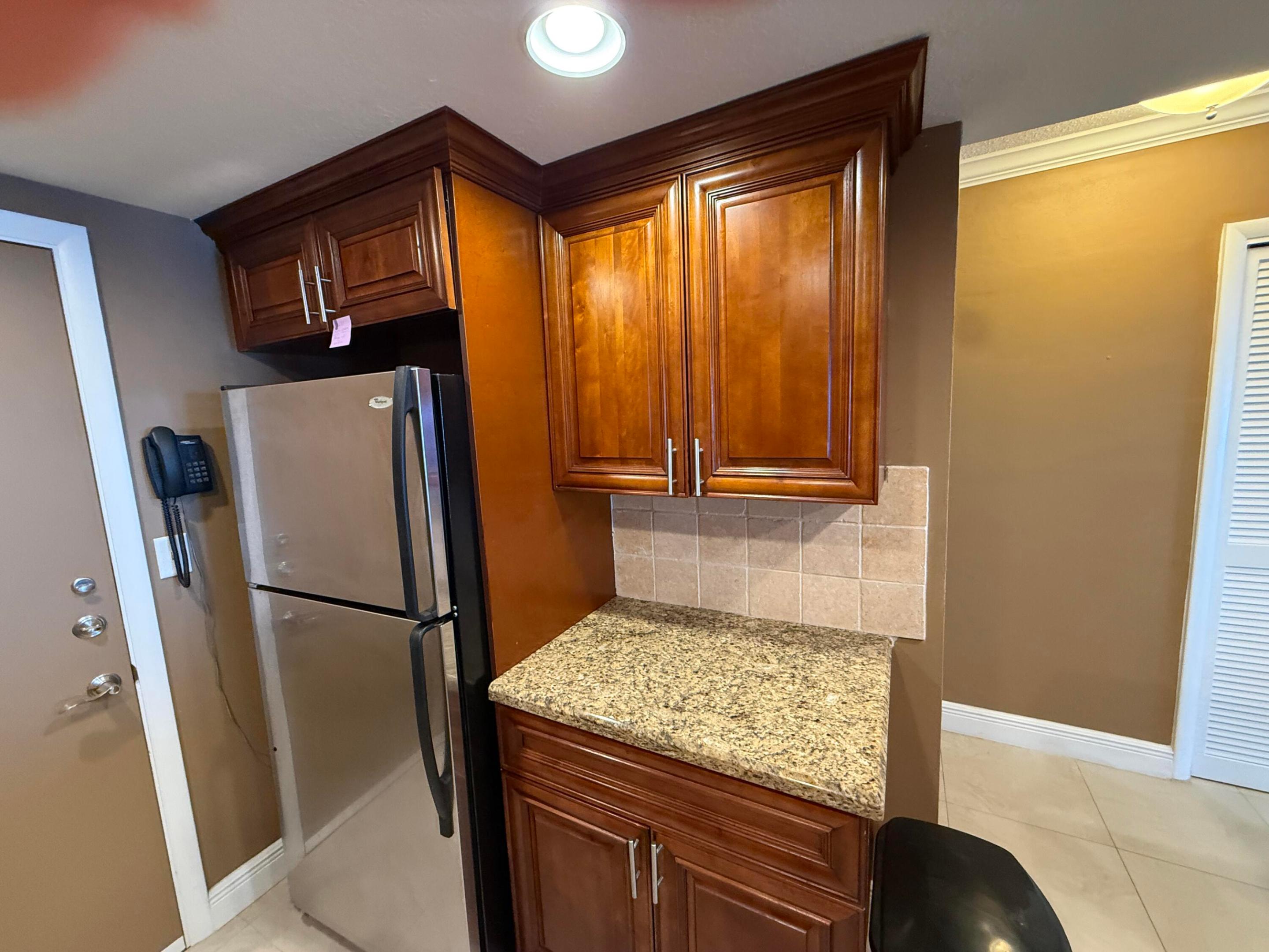 STARLIGHT TOWERS CONDO - Residential Lease