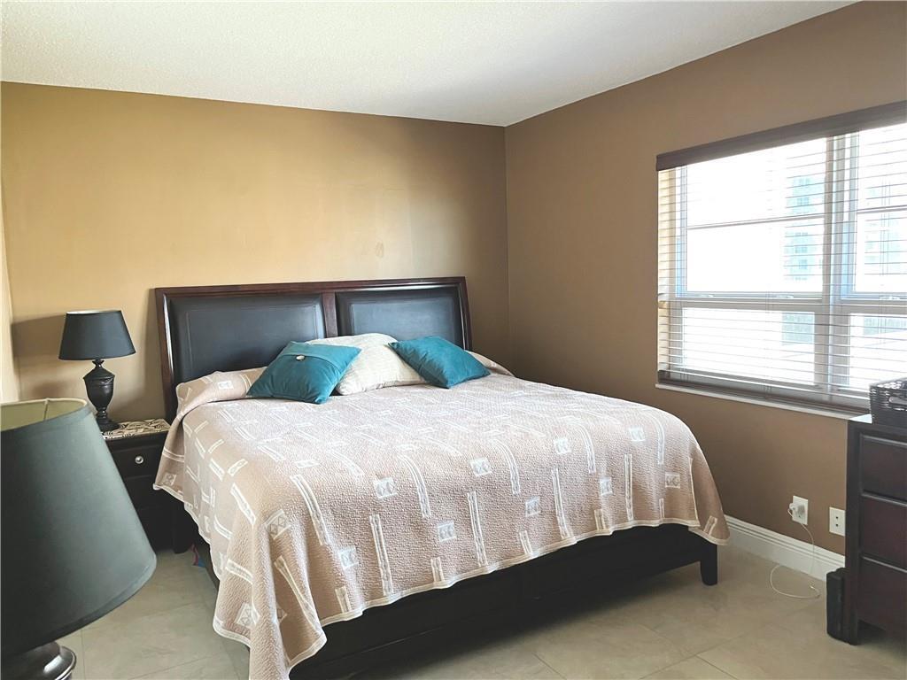 STARLIGHT TOWERS CONDO - Residential Lease