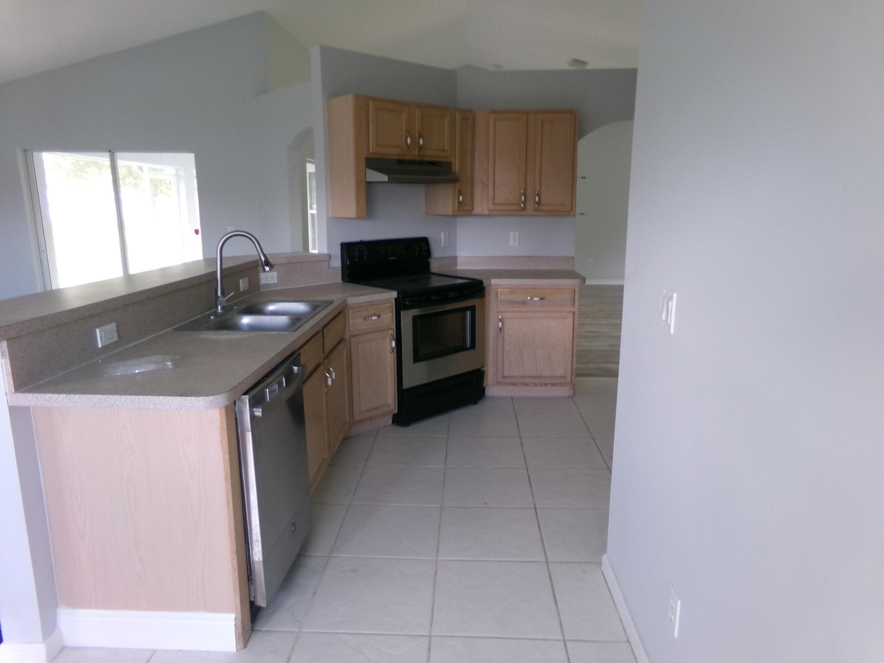 Port St Lucie Section 41 - Residential Lease