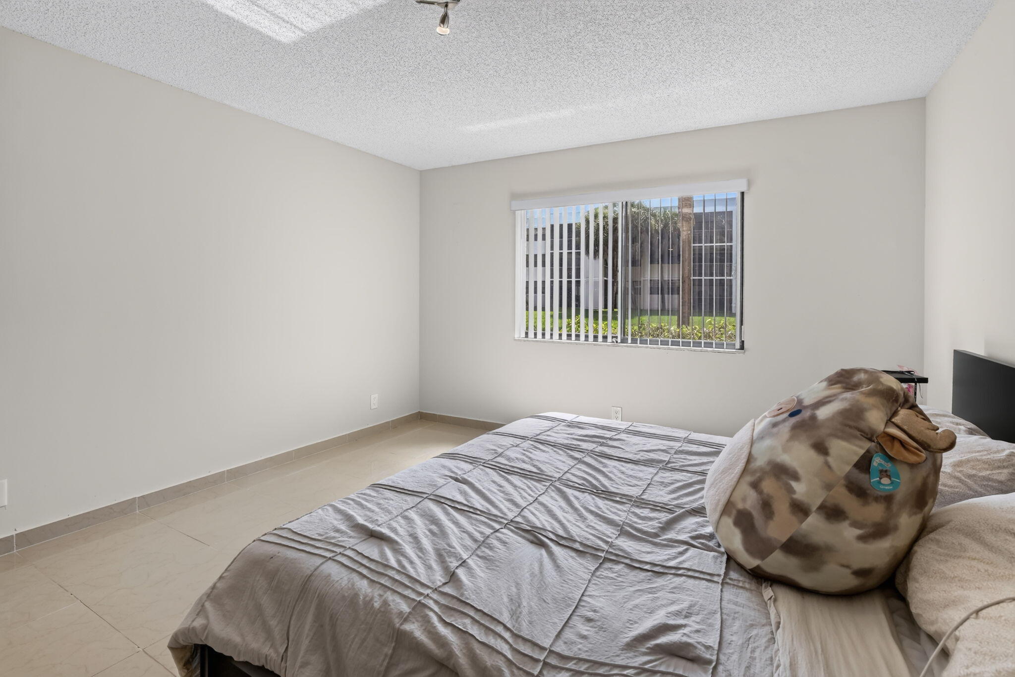 RACQUET CLUB APARTMENTS AT - Residential