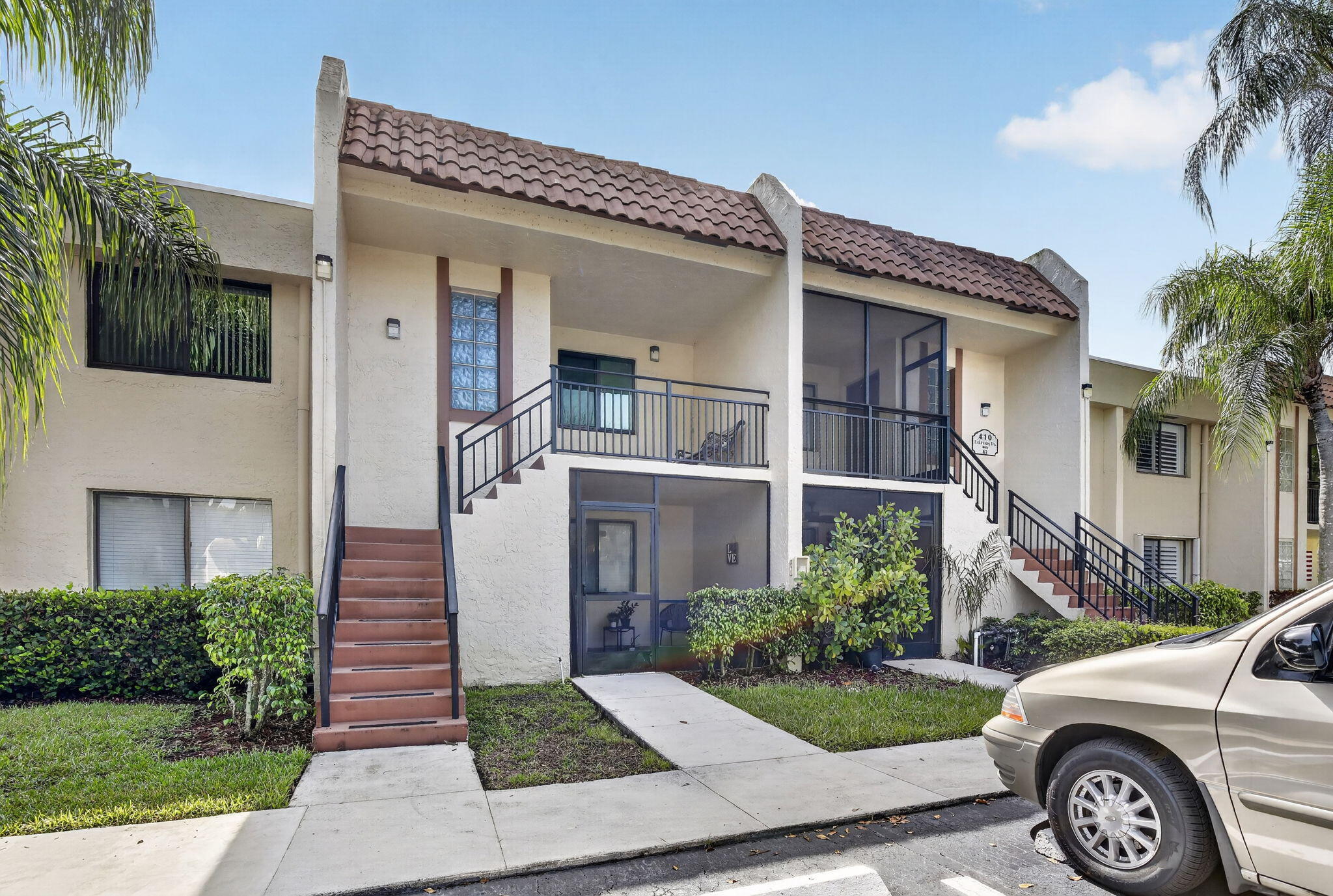 RACQUET CLUB APARTMENTS AT - Residential