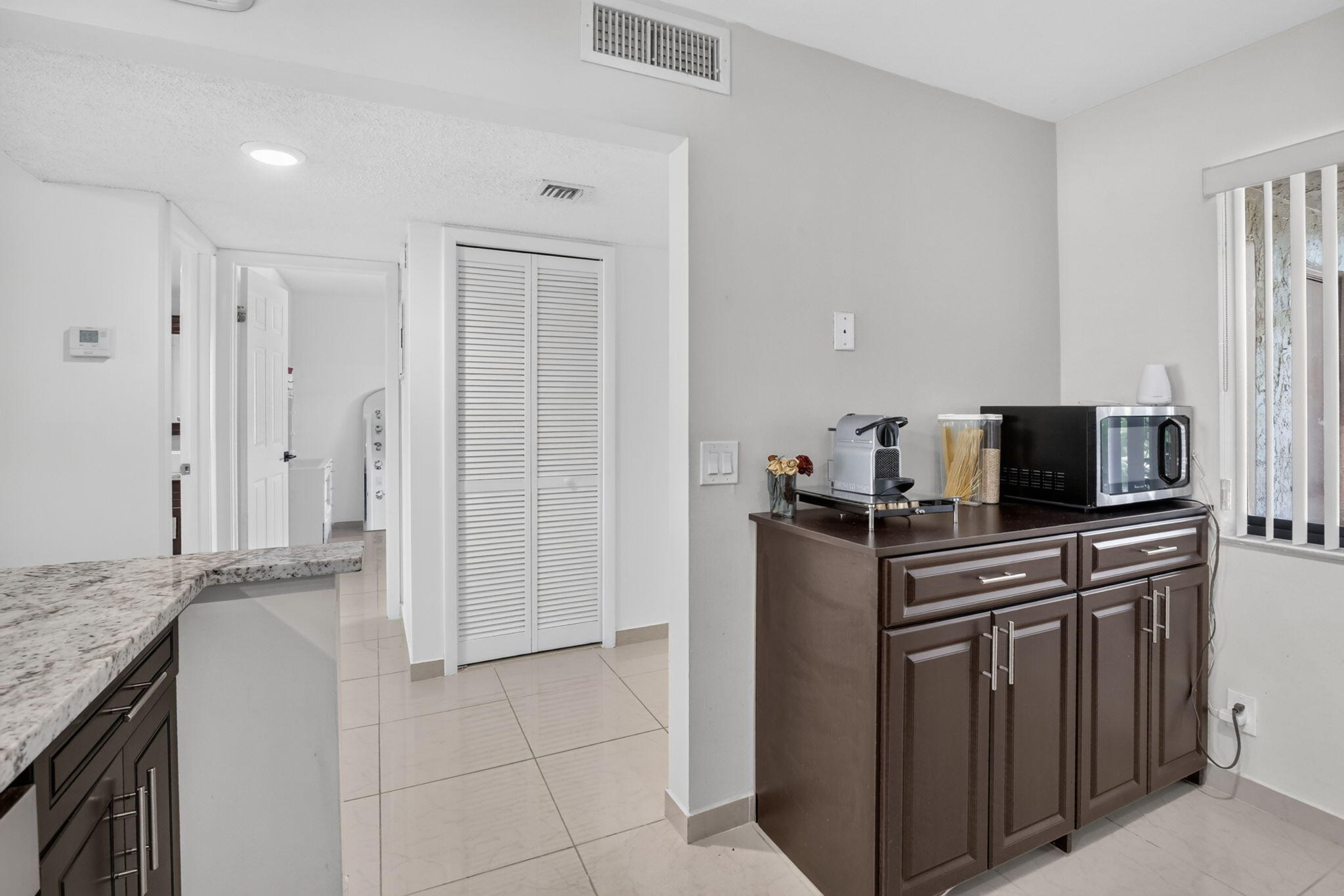RACQUET CLUB APARTMENTS AT - Residential