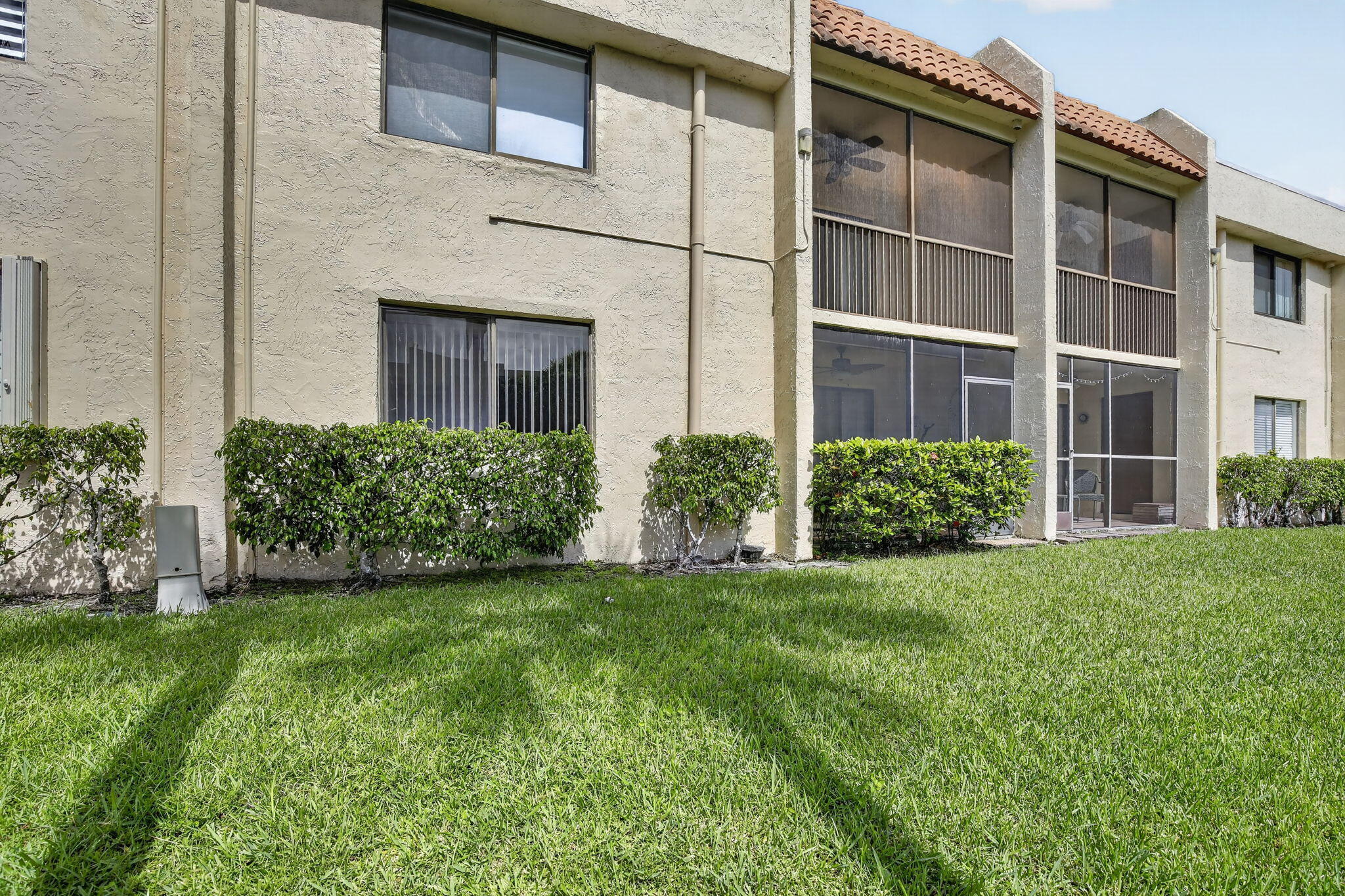 RACQUET CLUB APARTMENTS AT - Residential